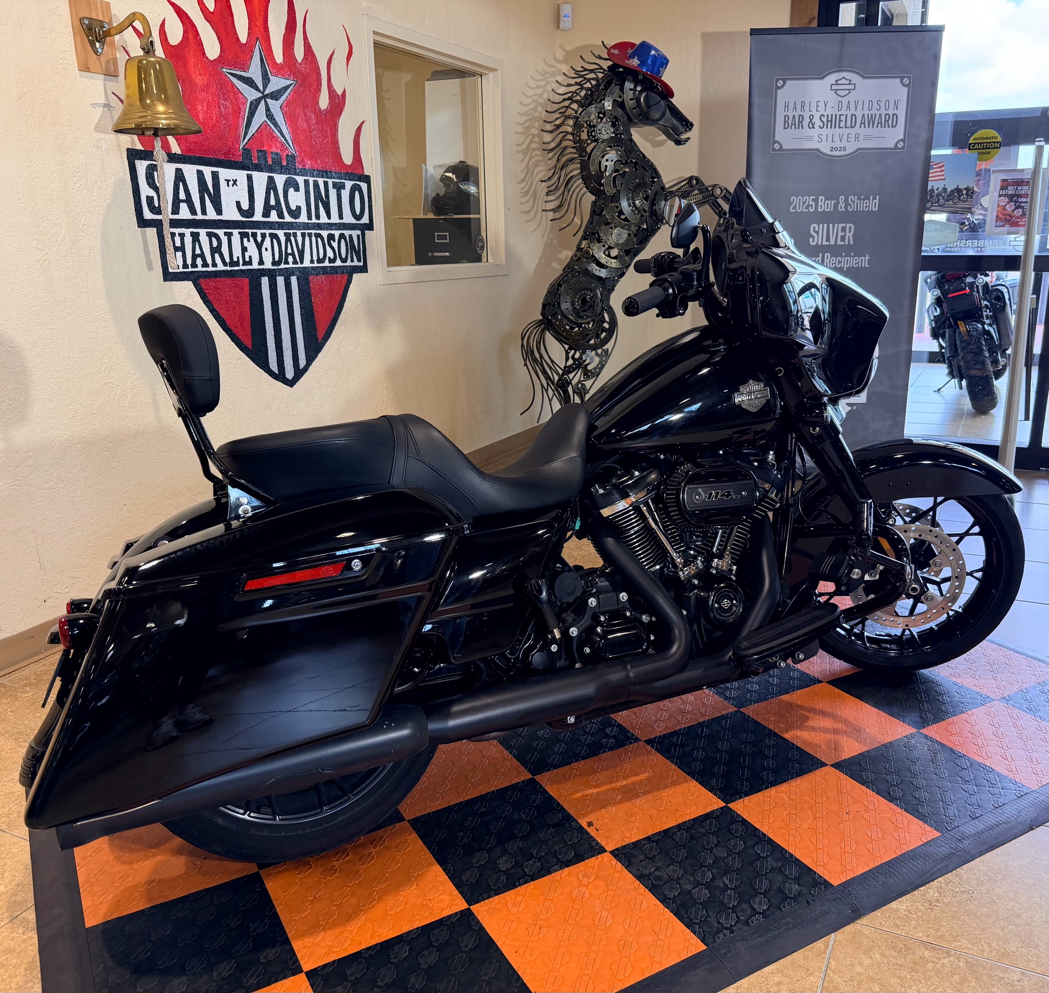 2023 Harley-Davidson Street Glide® Special 3