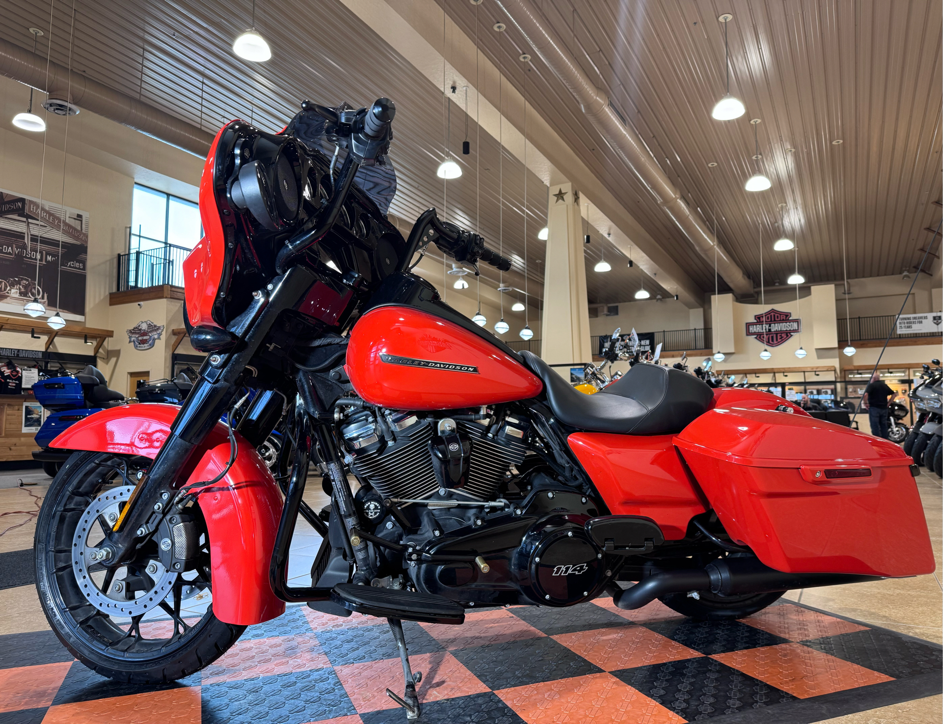 2020 Harley-Davidson Street Glide® Special in Pasadena, Texas - Photo 4