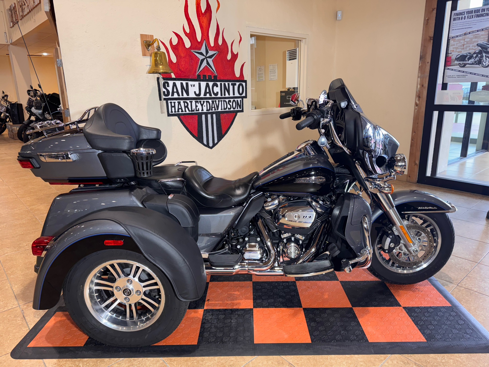 2021 Harley-Davidson Tri Glide® Ultra in Pasadena, Texas - Photo 1