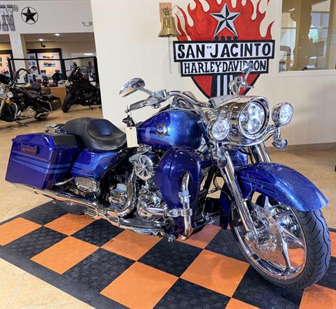 2013 Harley-Davidson CVO™ Road King® in Pasadena, Texas - Photo 3