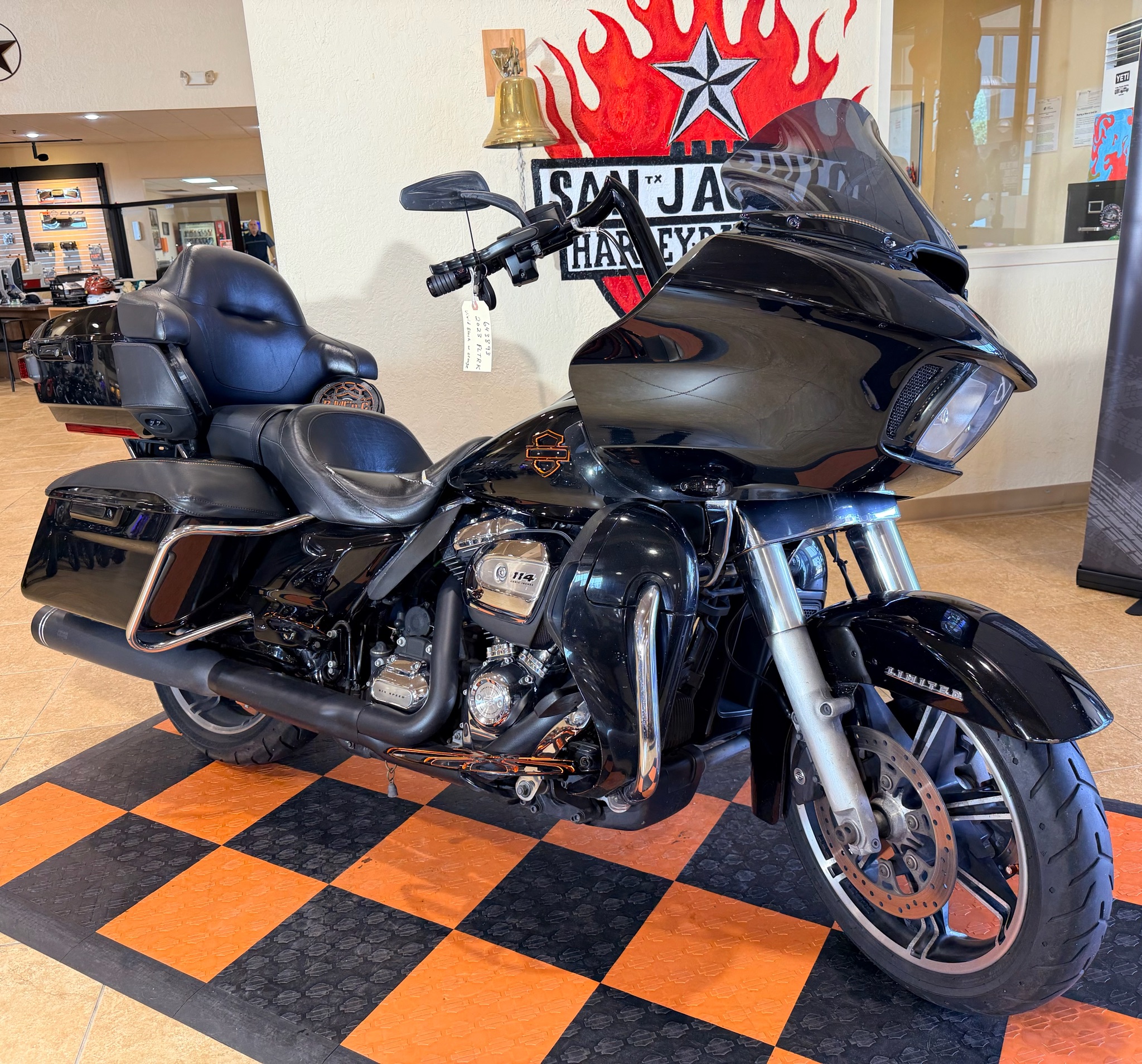 2023 Harley-Davidson Road Glide® Limited in Pasadena, Texas - Photo 2