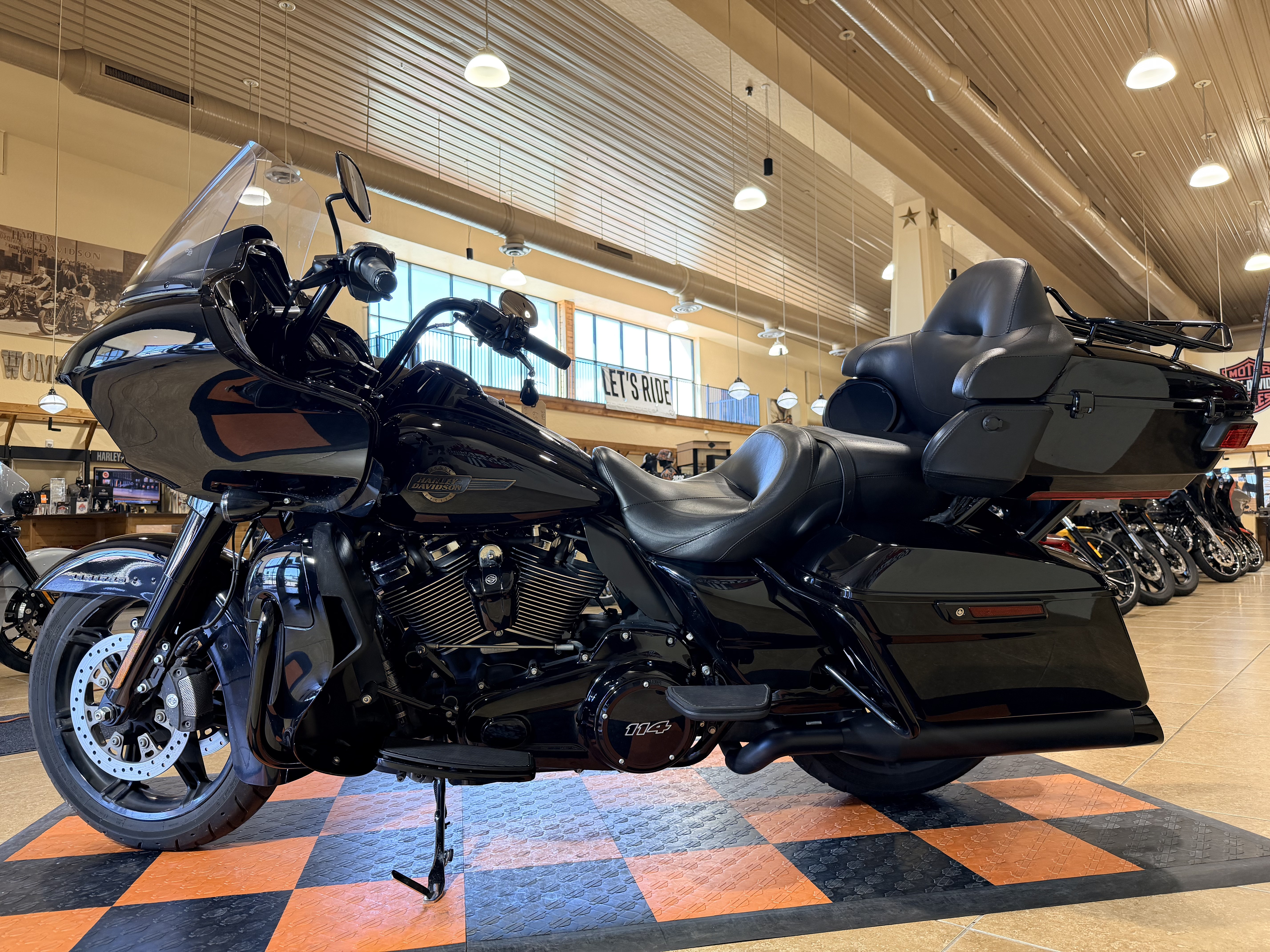 2023 Harley-Davidson Road Glide® Limited in Pasadena, Texas - Photo 4