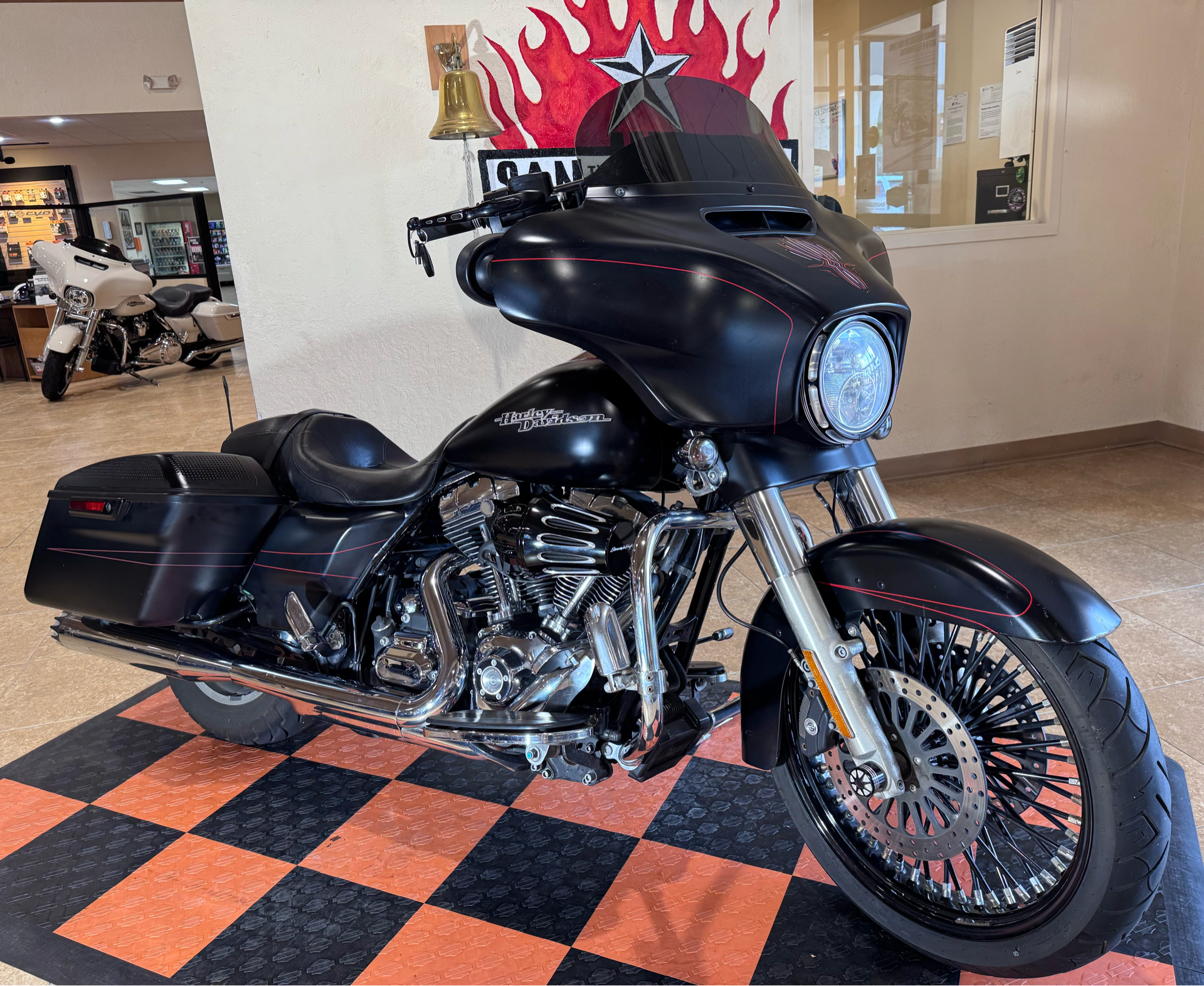 2015 Harley-Davidson Street Glide® Special in Pasadena, Texas - Photo 3