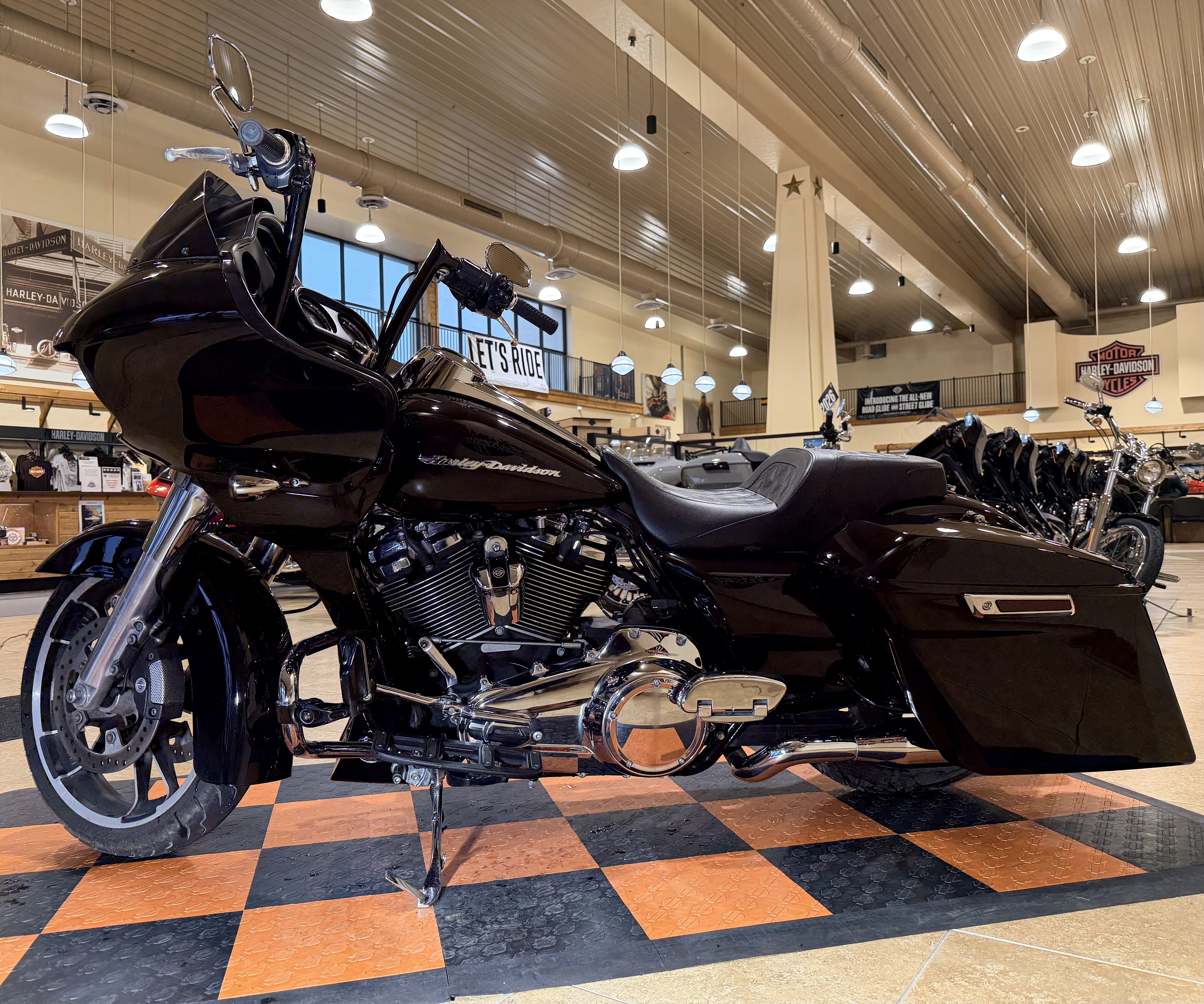 2020 Harley-Davidson Road Glide® in Pasadena, Texas - Photo 4