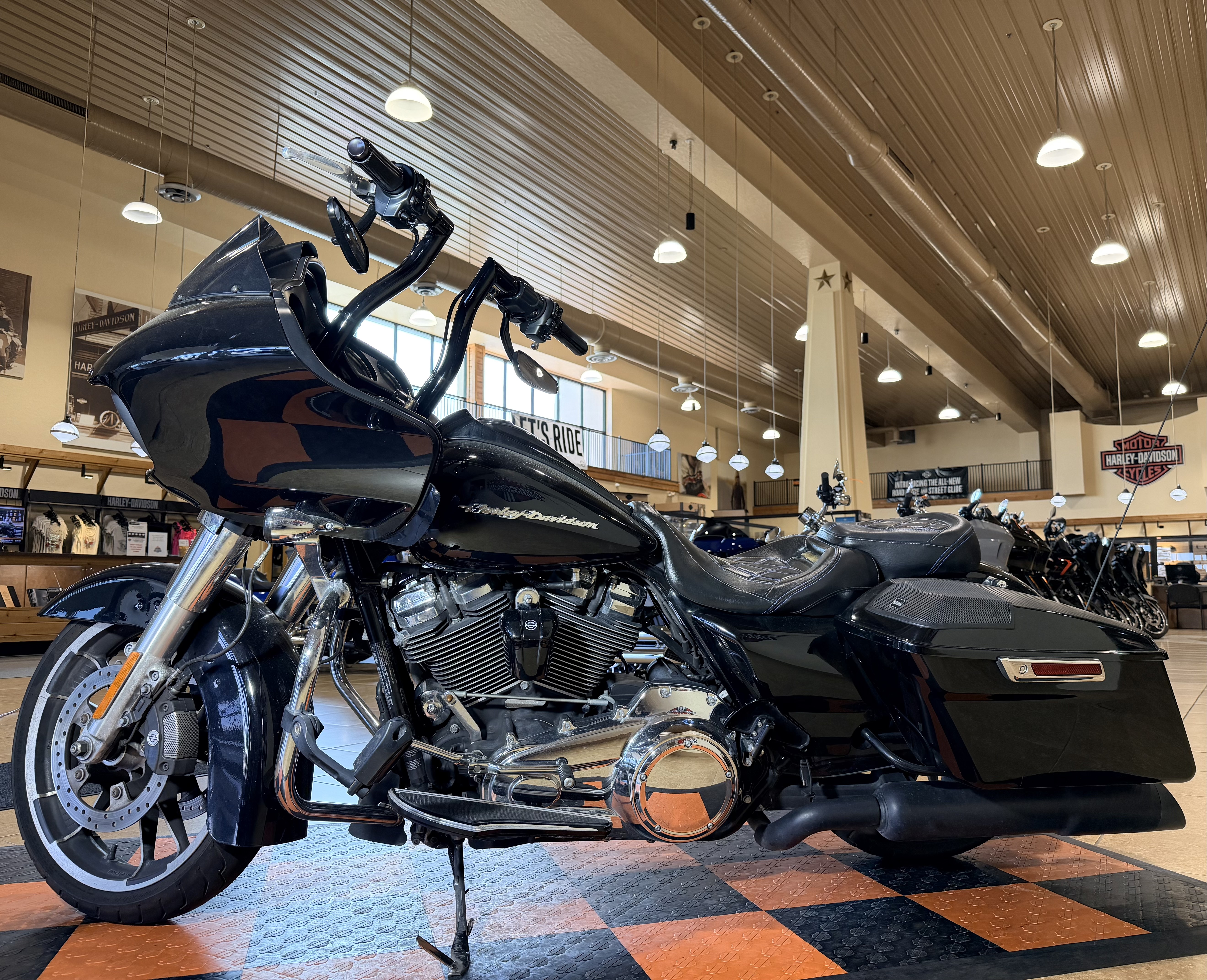 2020 Harley-Davidson Road Glide® in Pasadena, Texas - Photo 4