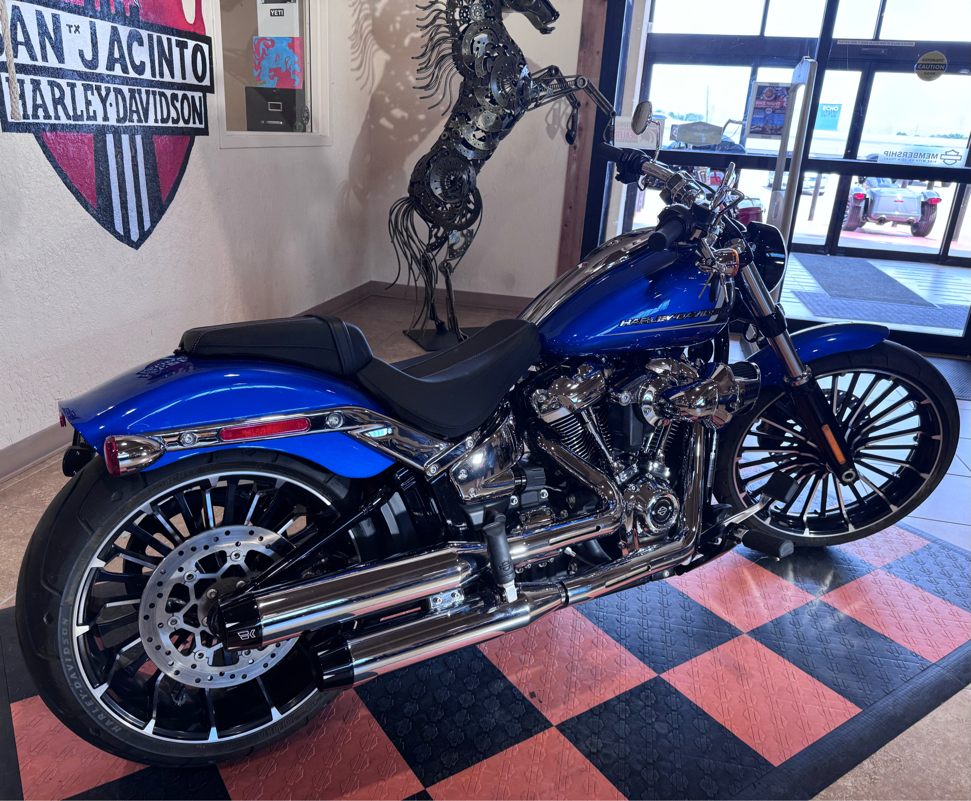 2024 Harley-Davidson Breakout® in Pasadena, Texas - Photo 2