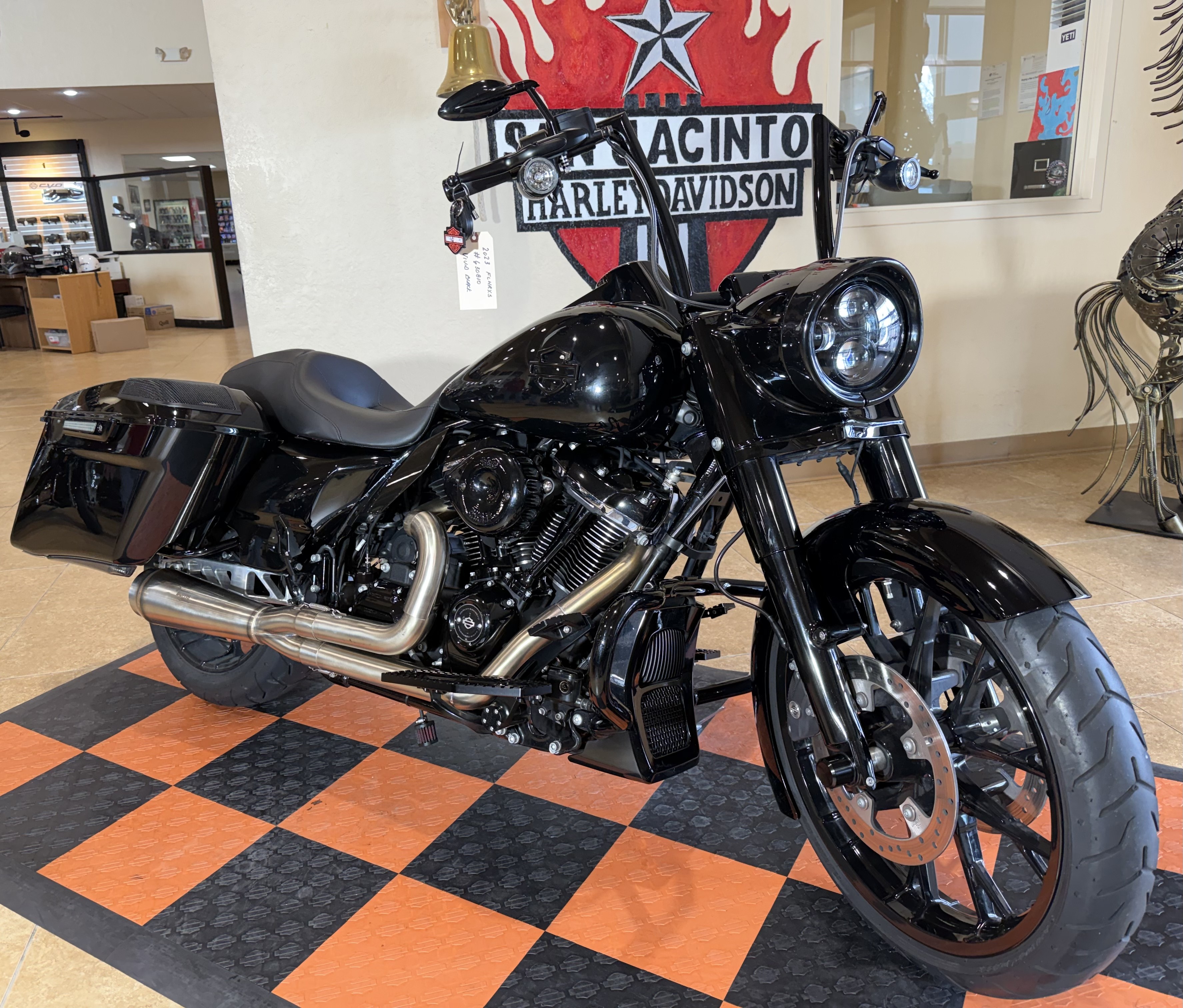 2023 Harley-Davidson Road King® Special in Pasadena, Texas - Photo 3