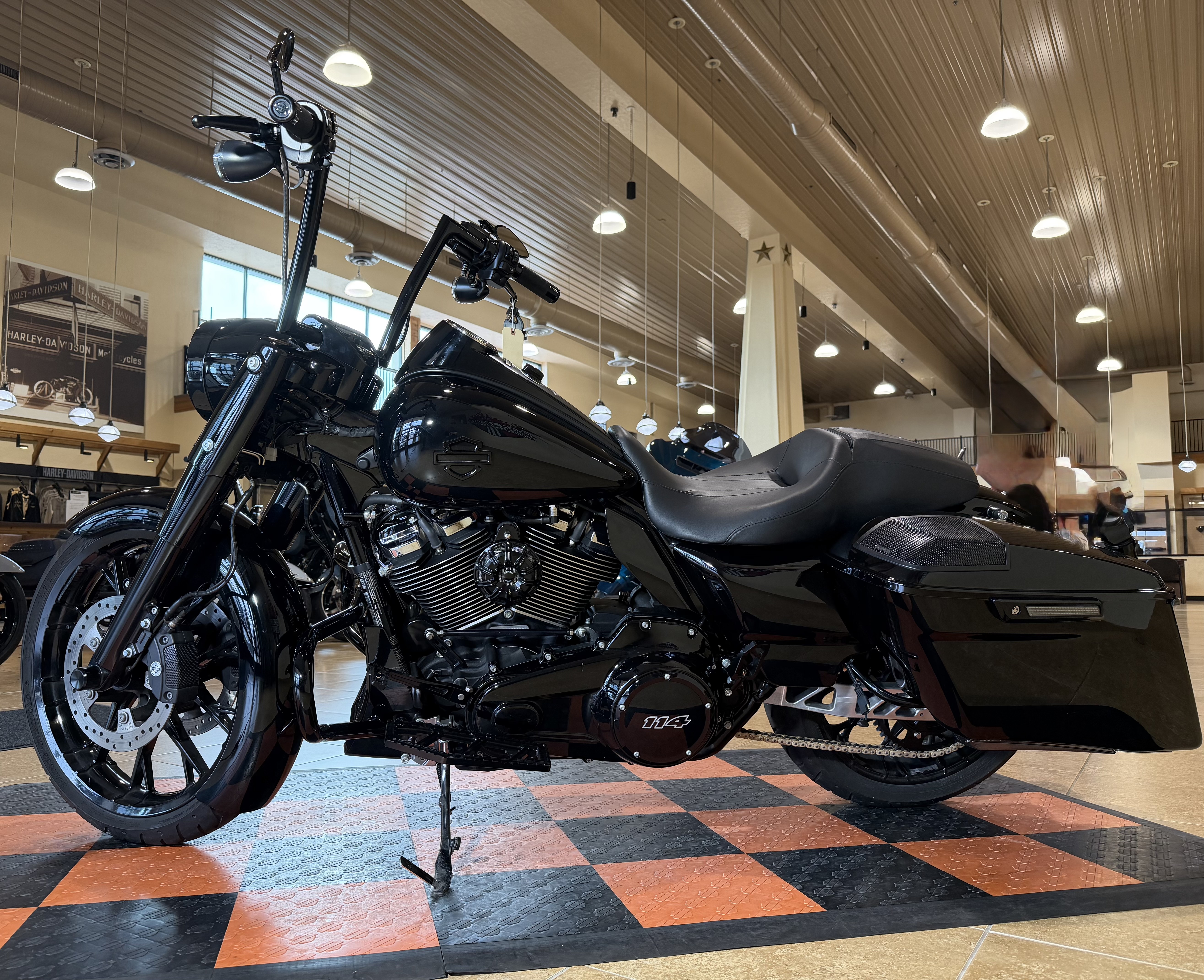 2023 Harley-Davidson Road King® Special in Pasadena, Texas - Photo 4