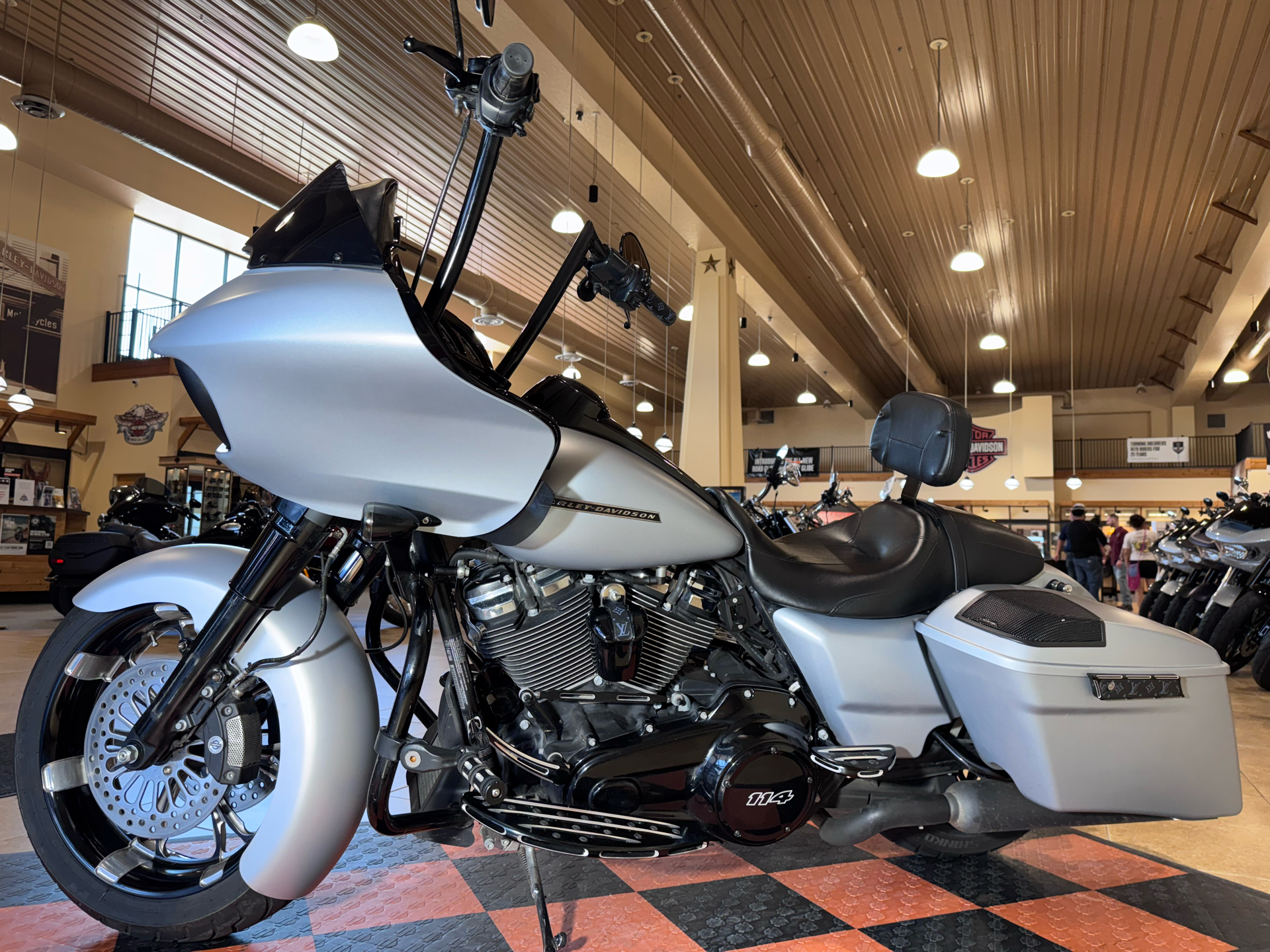 2020 Harley-Davidson Road Glide® Special in Pasadena, Texas - Photo 4