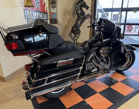 2011 Harley-Davidson Electra Glide® Ultra Limited in Pasadena, Texas - Photo 2