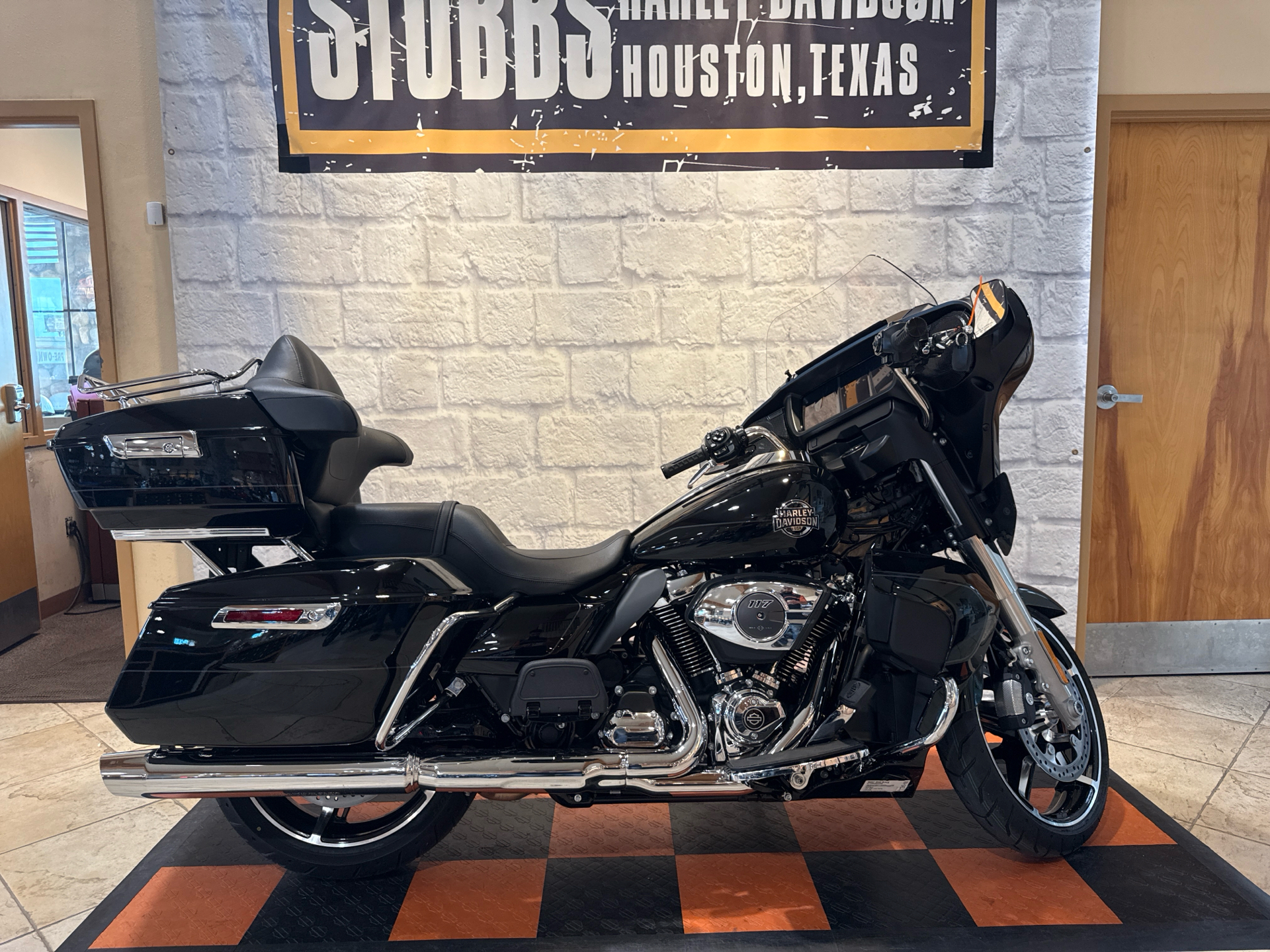 2025 Harley-Davidson Street Glide® Ultra in Houston, Texas - Photo 1