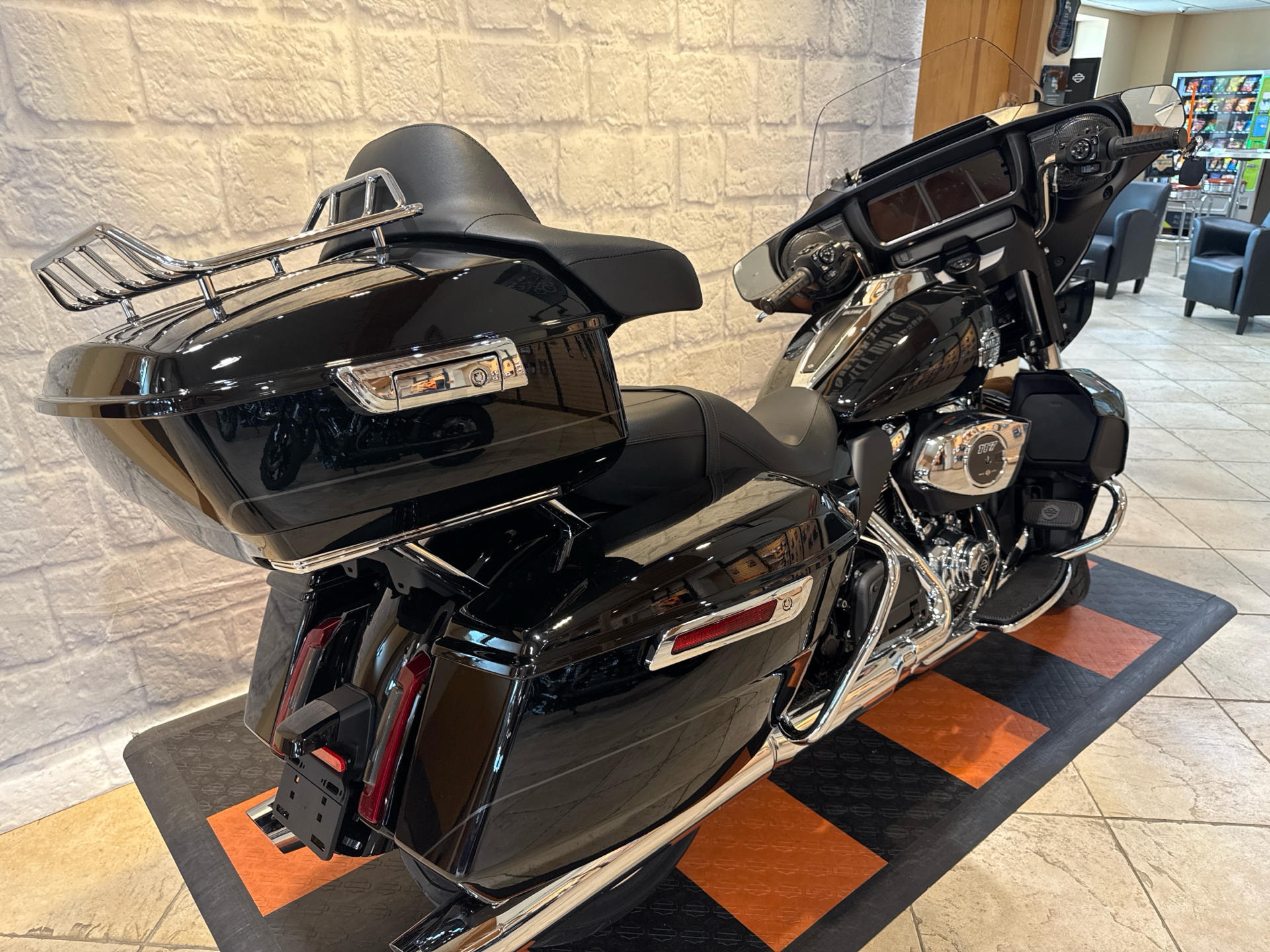 2025 Harley-Davidson Street Glide® Ultra in Houston, Texas - Photo 3