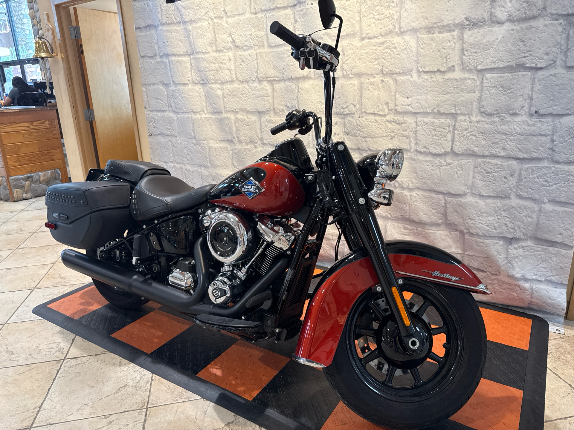 2025 Harley-Davidson Heritage Classic in Houston, Texas - Photo 2