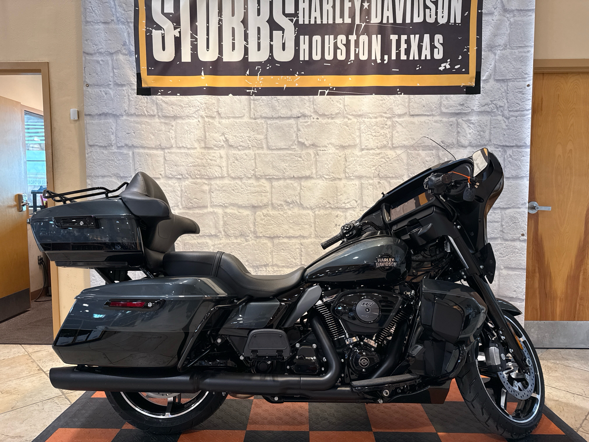 2025 Harley-Davidson Street Glide® Ultra in Houston, Texas - Photo 1