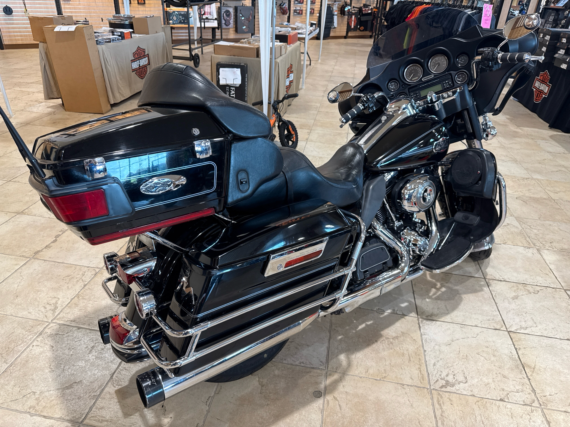 2009 Harley-Davidson Ultra Classic® Electra Glide® in Houston, Texas - Photo 3