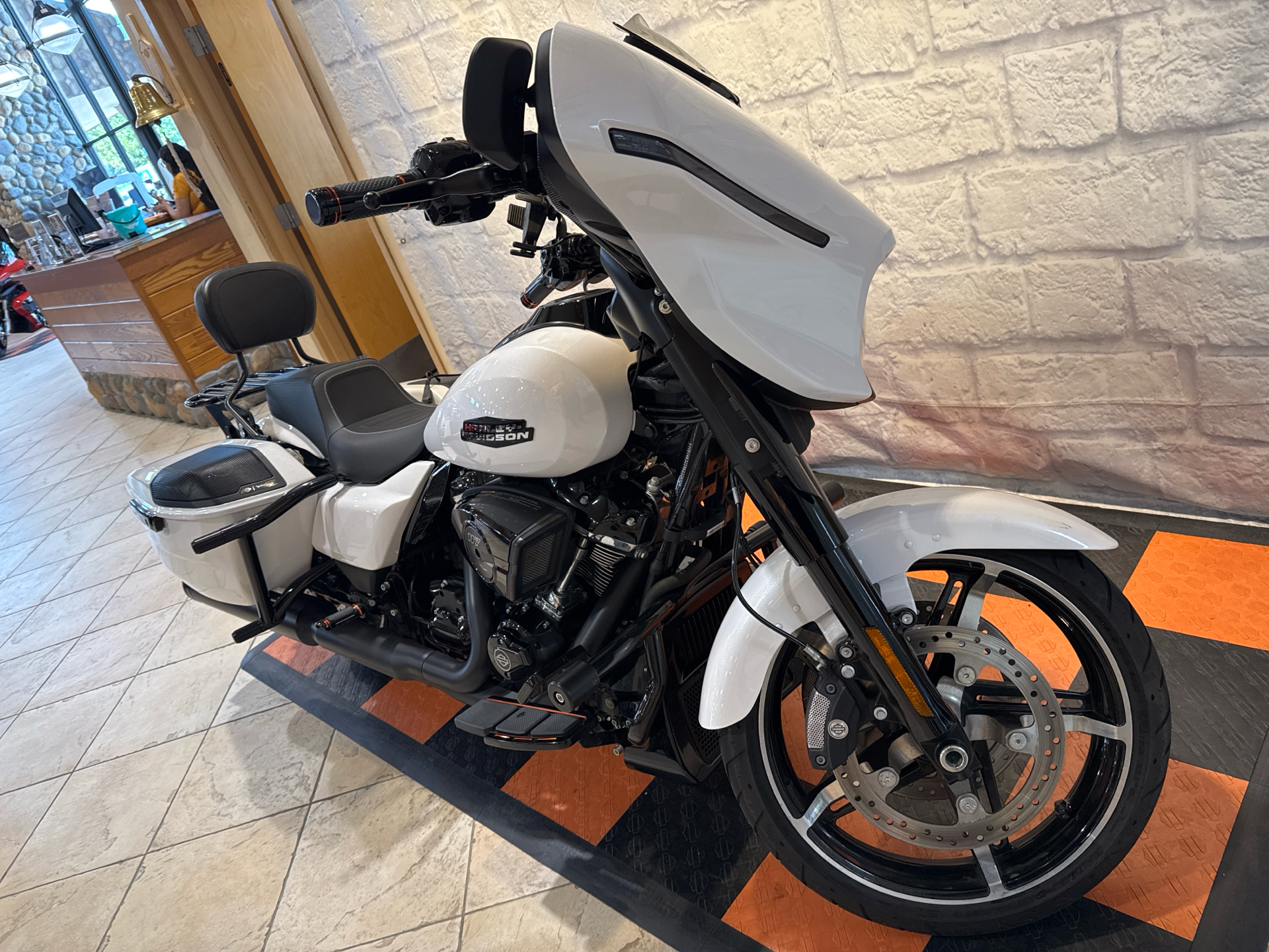 2024 Harley-Davidson Street Glide® in Houston, Texas - Photo 7