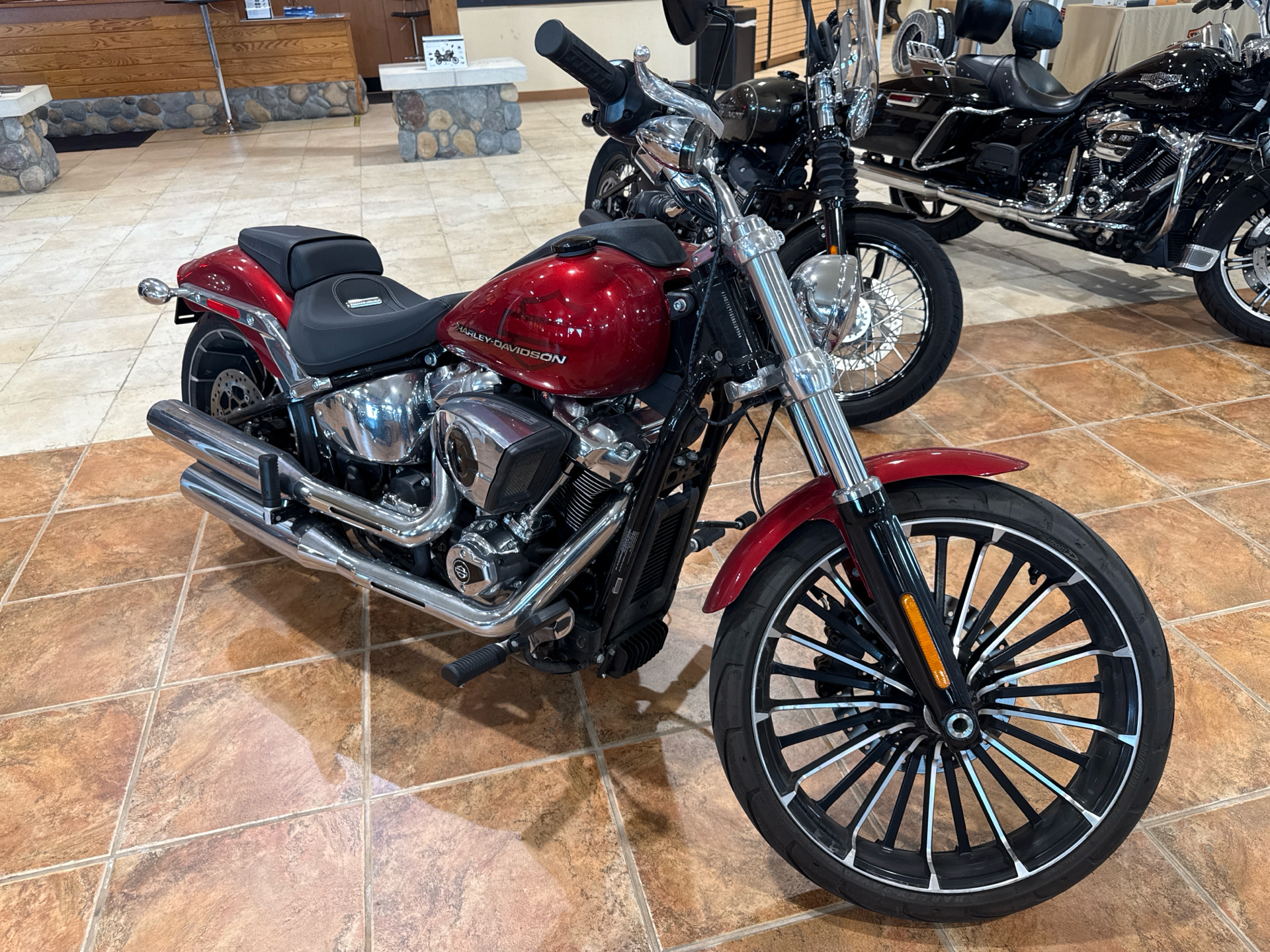 2025 Harley-Davidson Breakout® in Houston, Texas - Photo 2