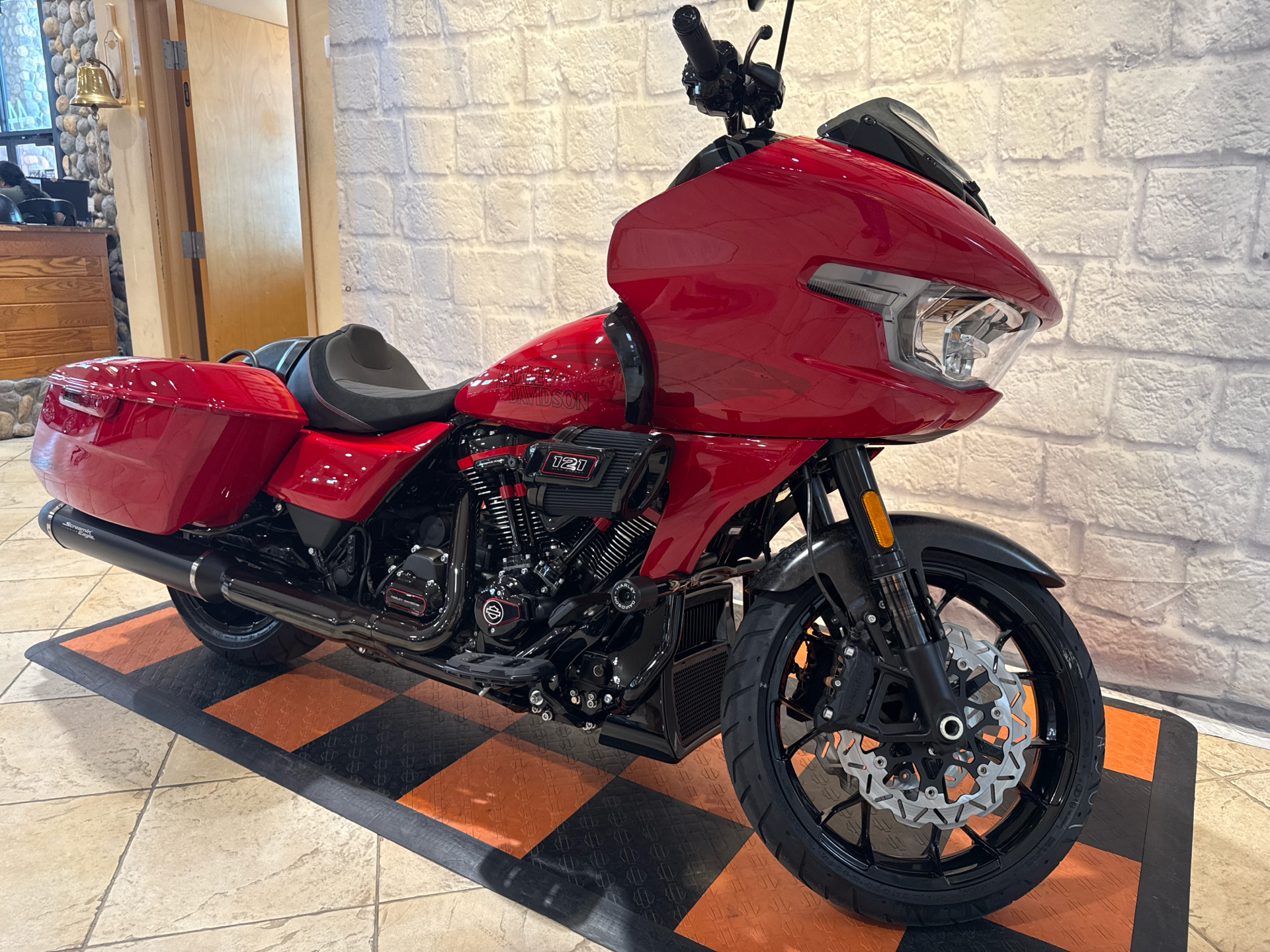 2025 Harley-Davidson CVO™ Road Glide® ST in Houston, Texas - Photo 2