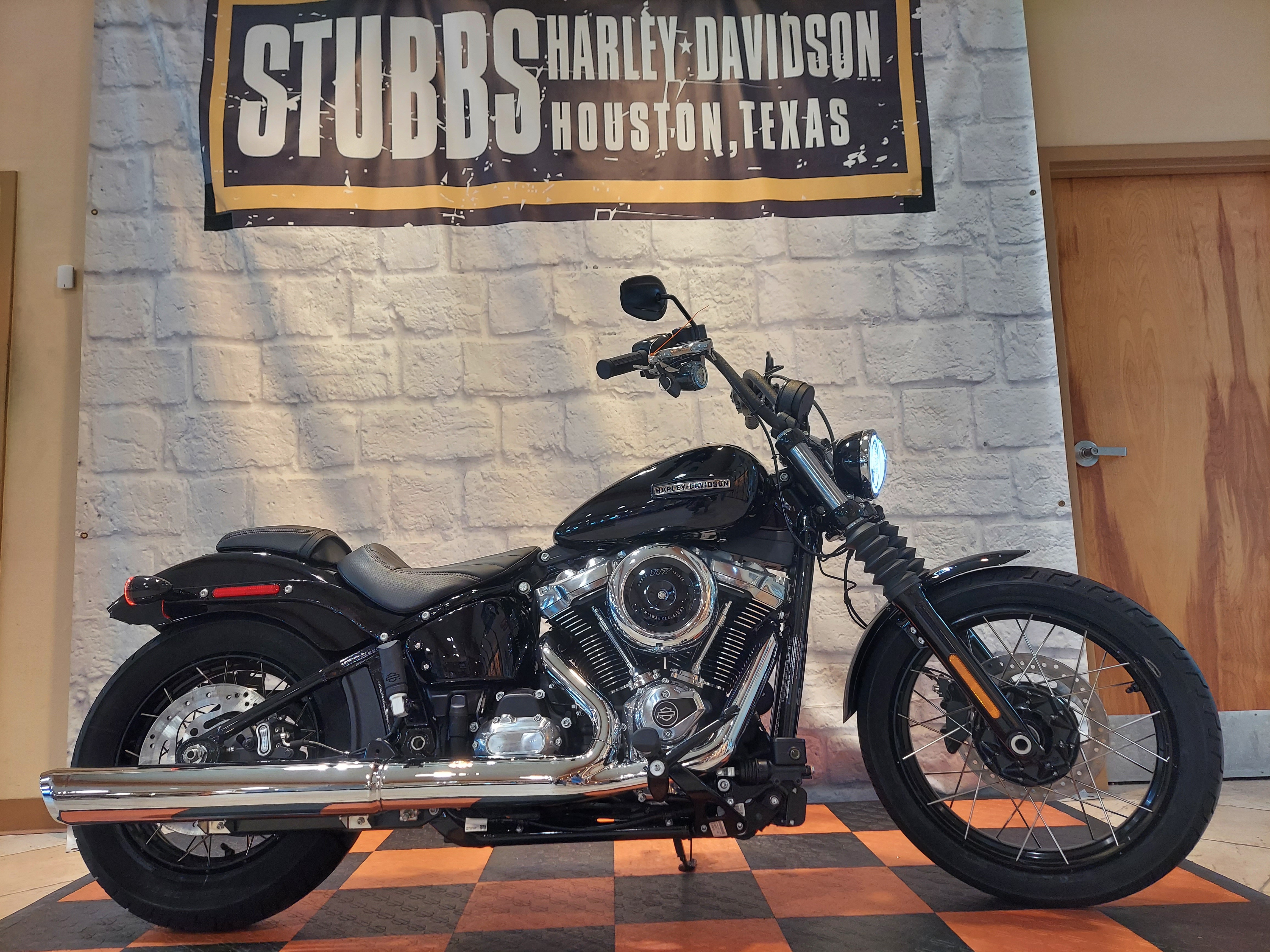 2025 Harley-Davidson Street Bob® in Houston, Texas - Photo 1