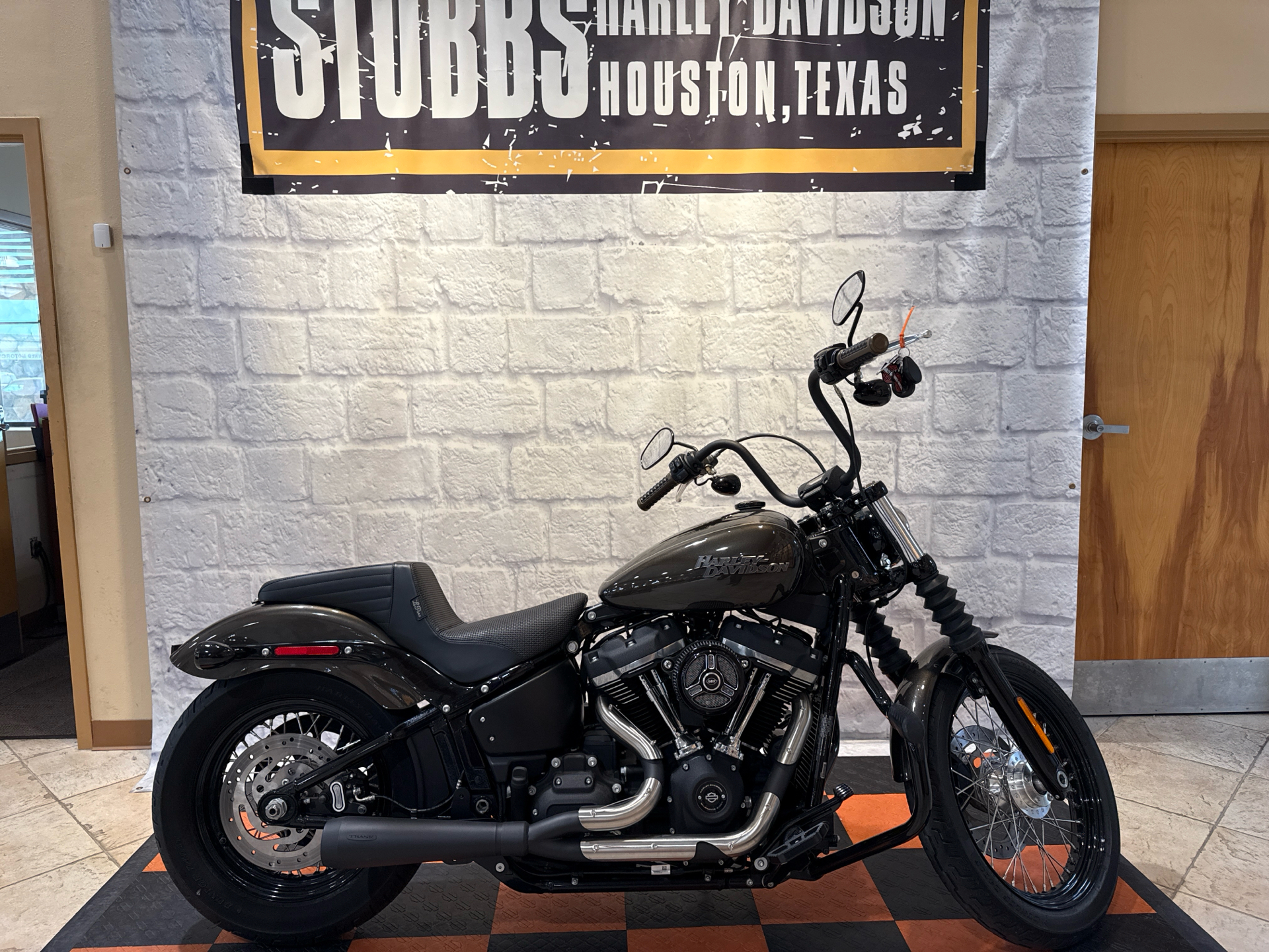 2020 Harley-Davidson STREET BOB in Houston, Texas - Photo 2