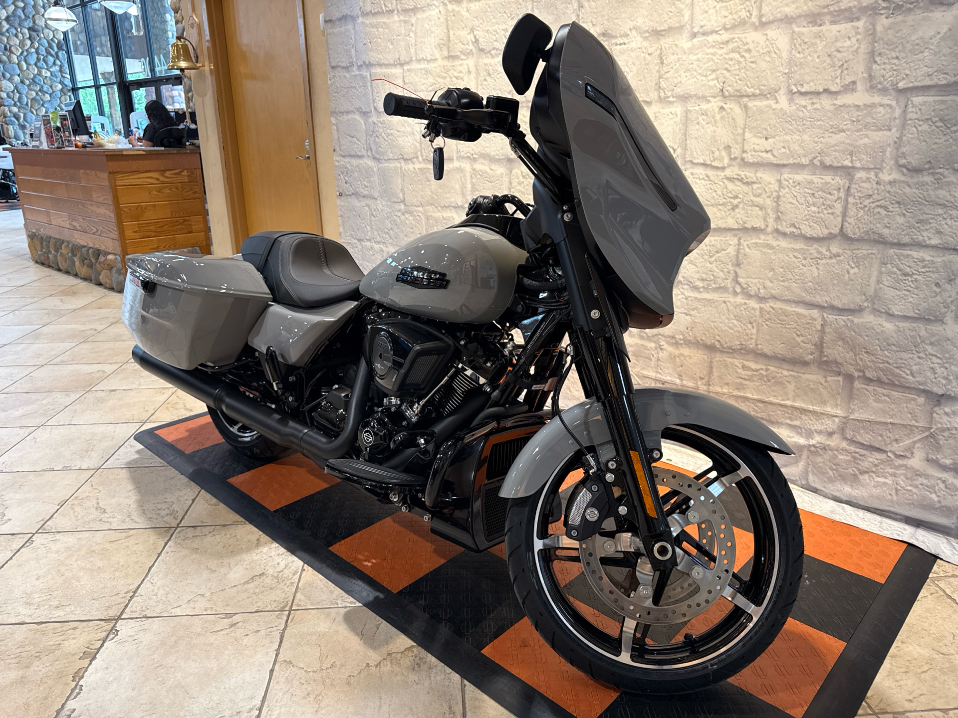2025 Harley-Davidson Street Glide® in Houston, Texas - Photo 2