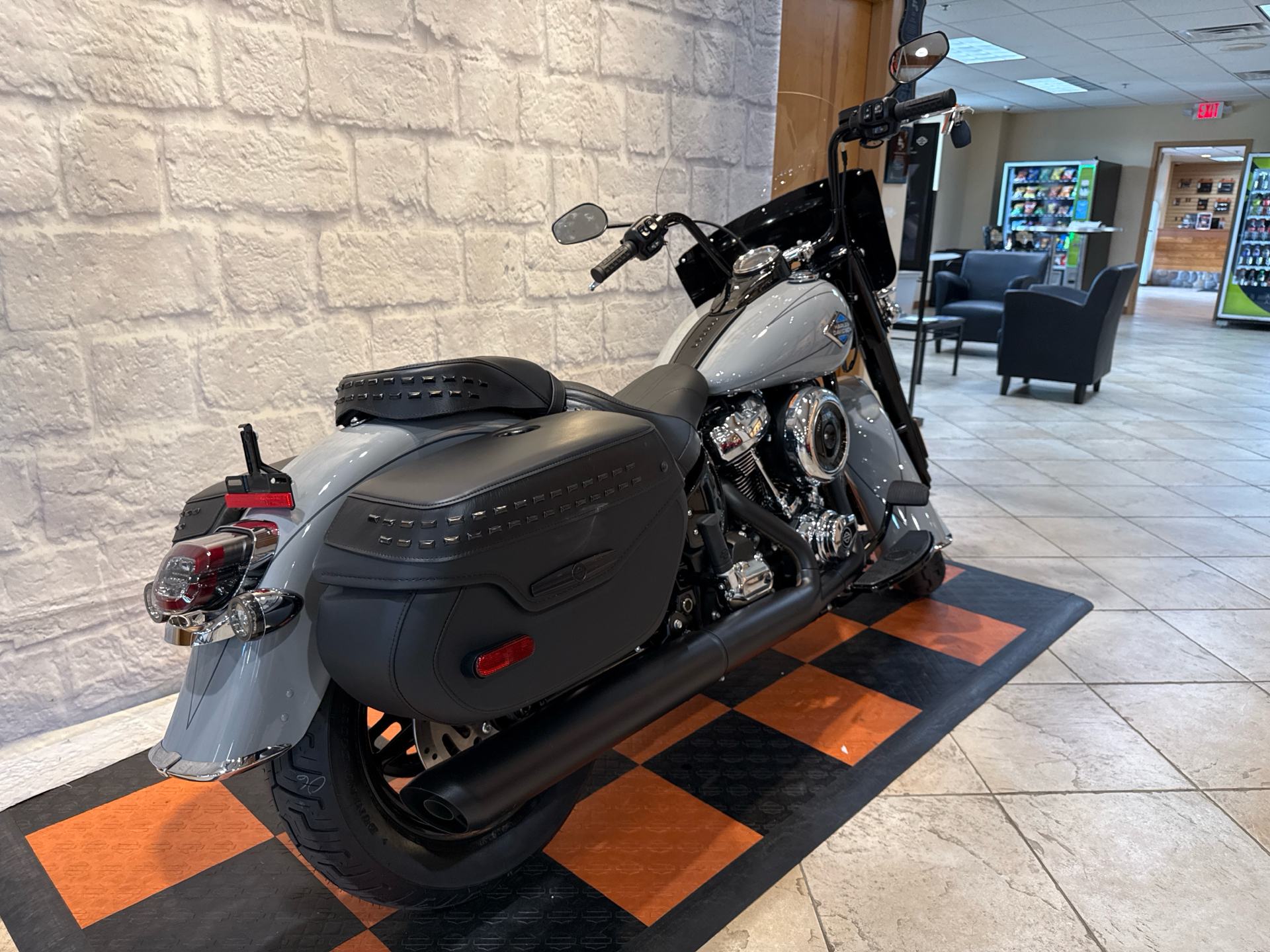 2025 Harley-Davidson Heritage Classic in Houston, Texas - Photo 3