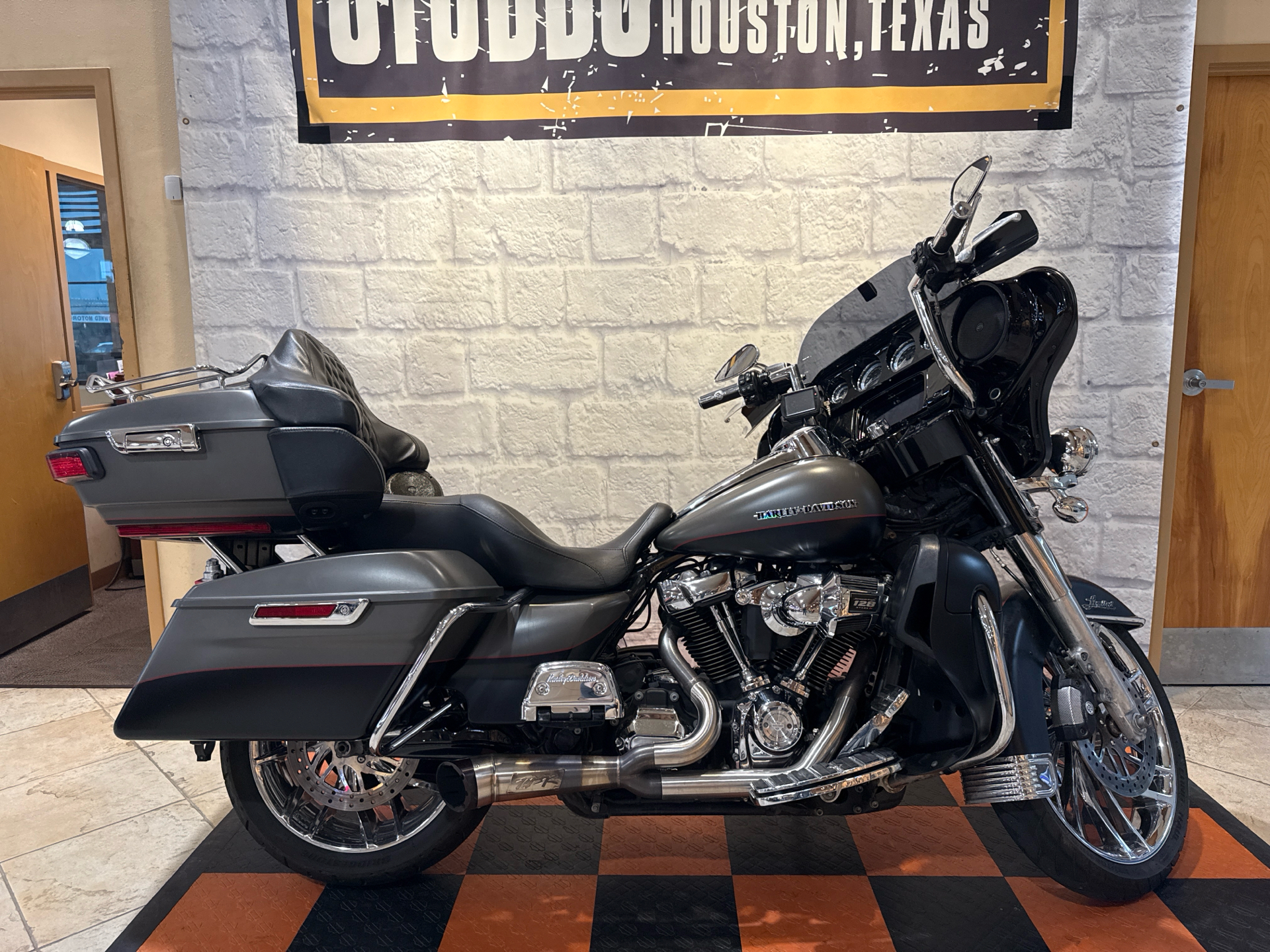 2019 Harley-Davidson Ultra Limited in Houston, Texas - Photo 1