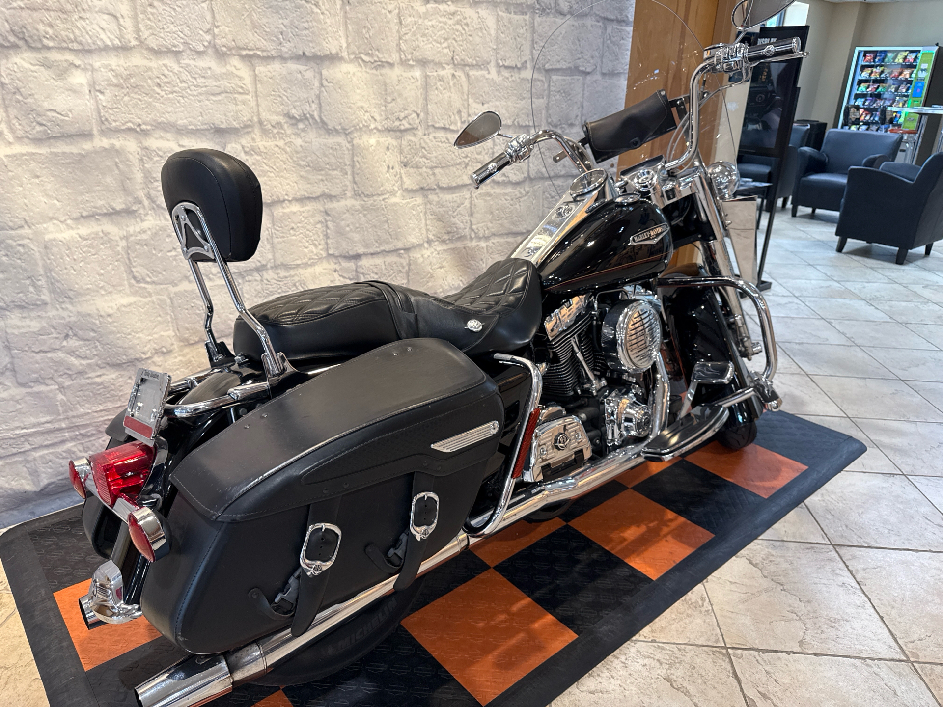 2001 Harley-Davidson FLHRCI Road King® Classic in Houston, Texas - Photo 3
