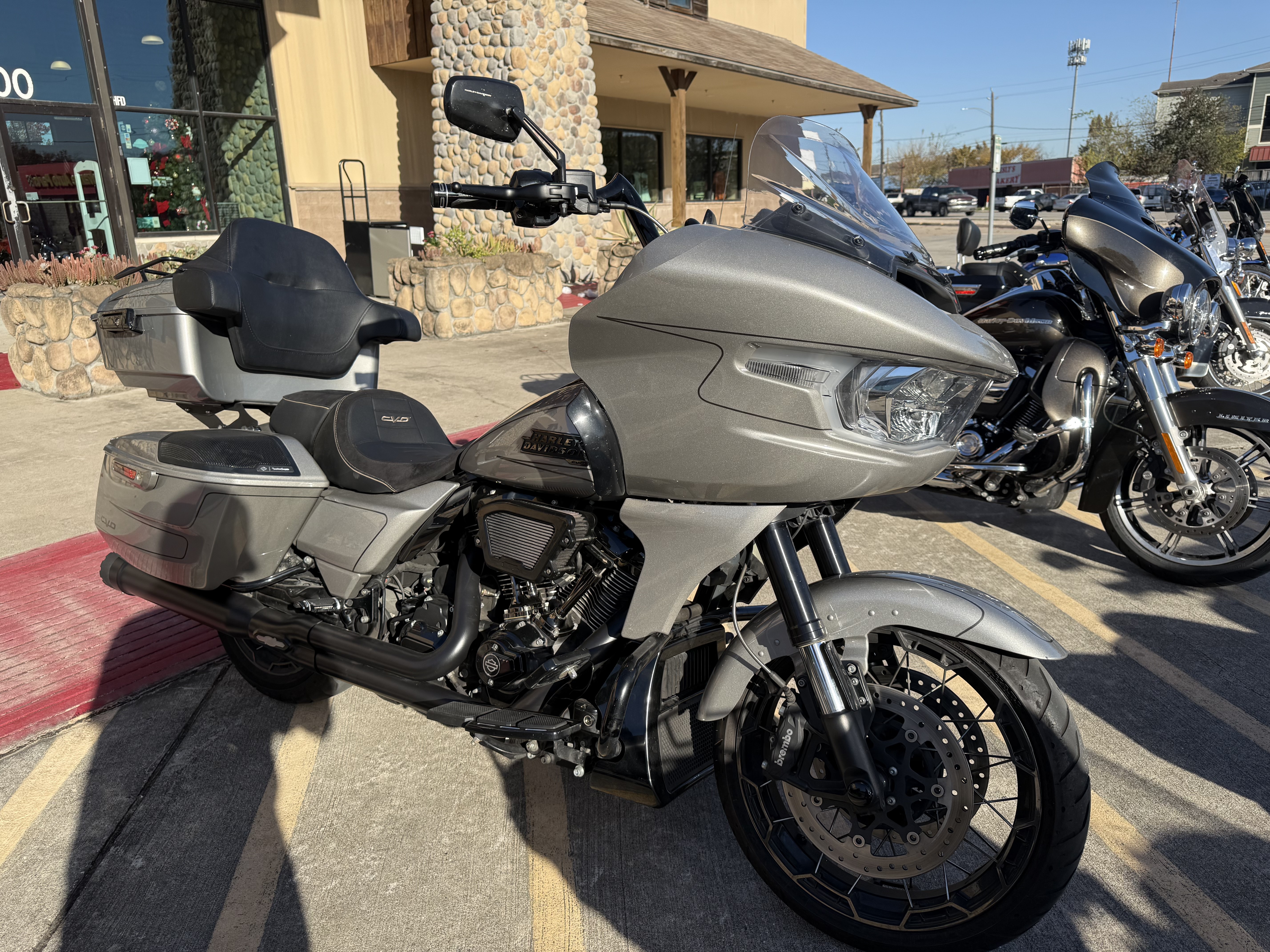2023 Harley-Davidson CVO™ Road Glide® in Houston, Texas - Photo 2