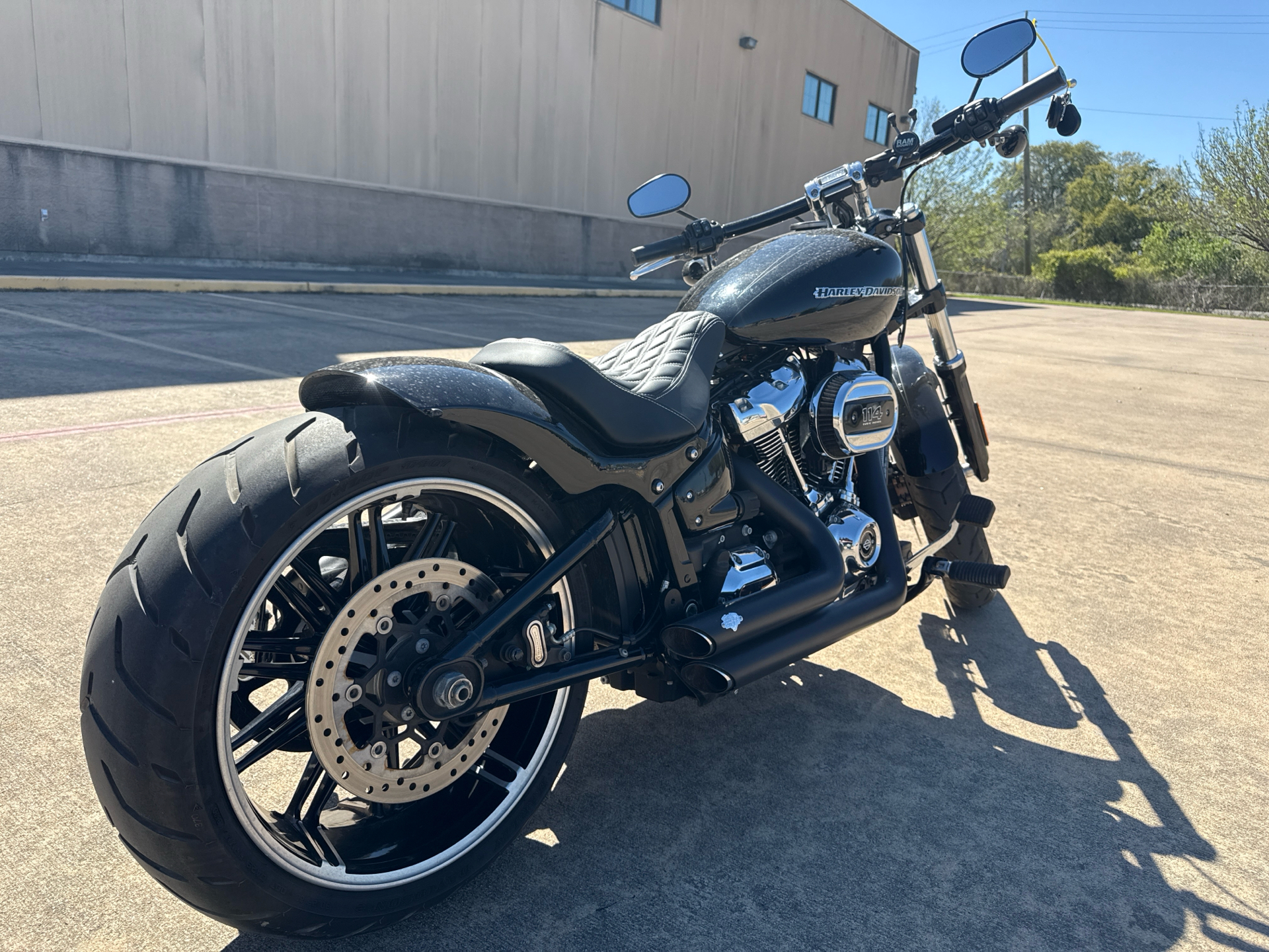 2018 Harley-Davidson Breakout® 114 in Houston, Texas - Photo 4