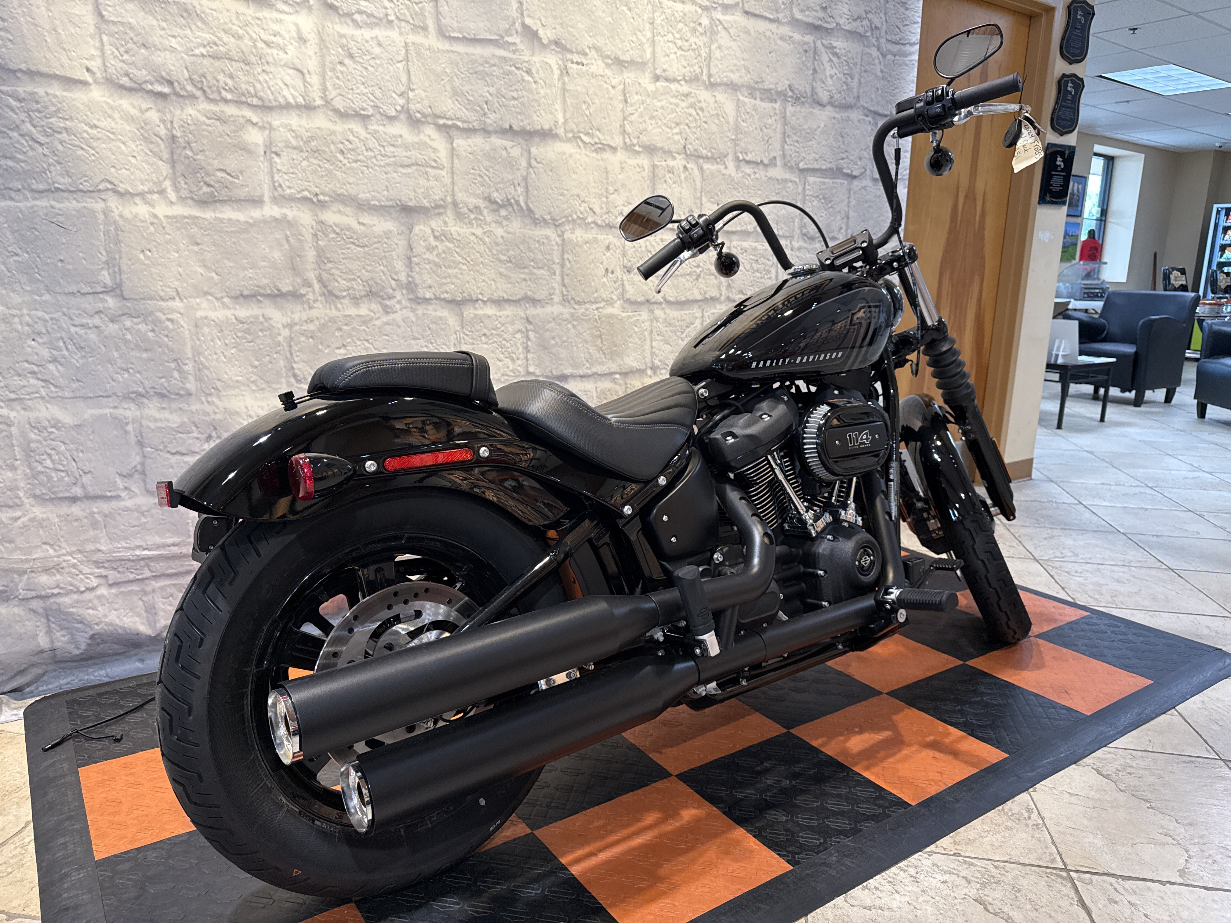 2024 Harley-Davidson Street Bob® 114 in Houston, Texas - Photo 3