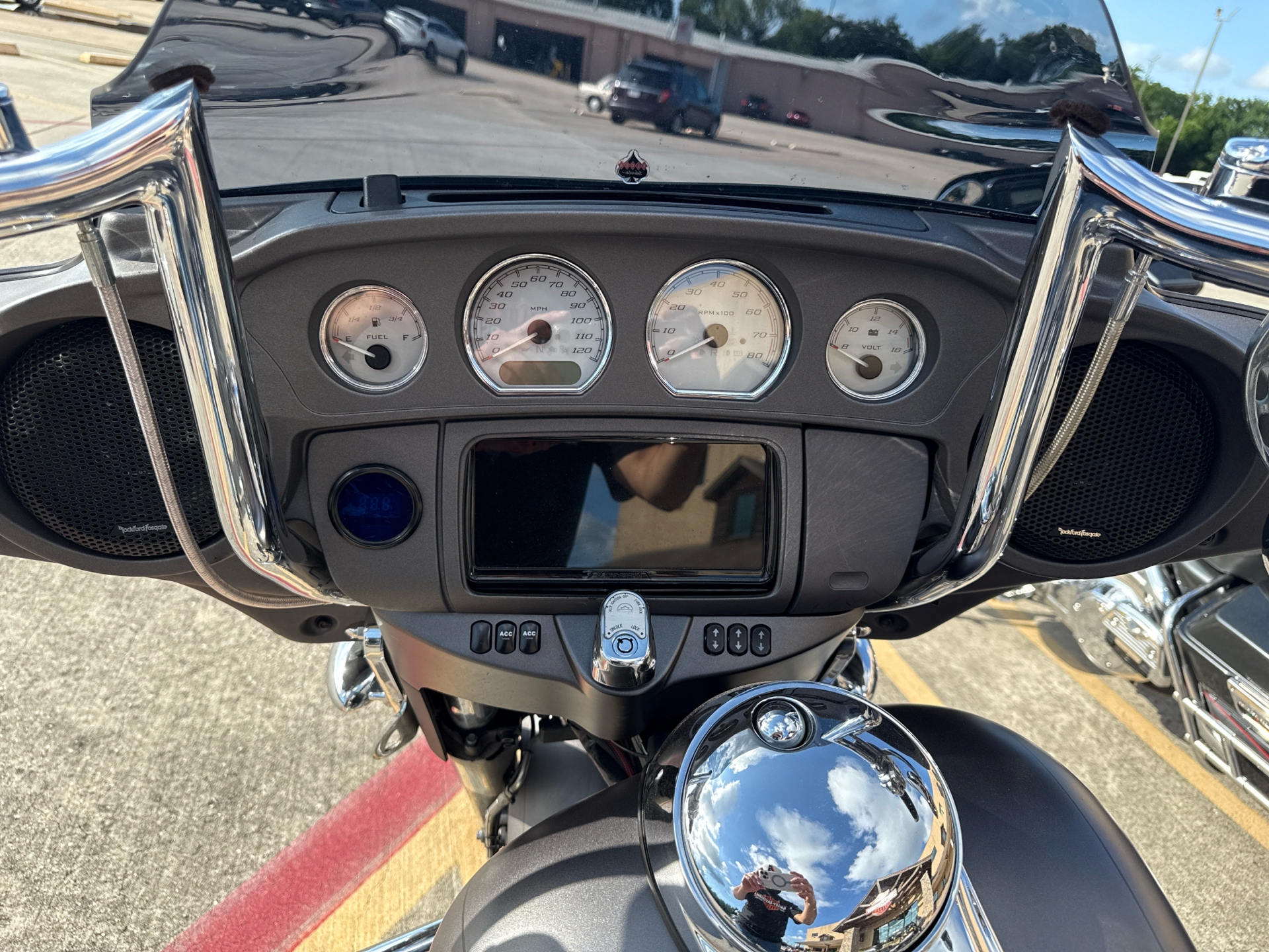 2016 Harley-Davidson Street Glide® Special in Houston, Texas - Photo 6