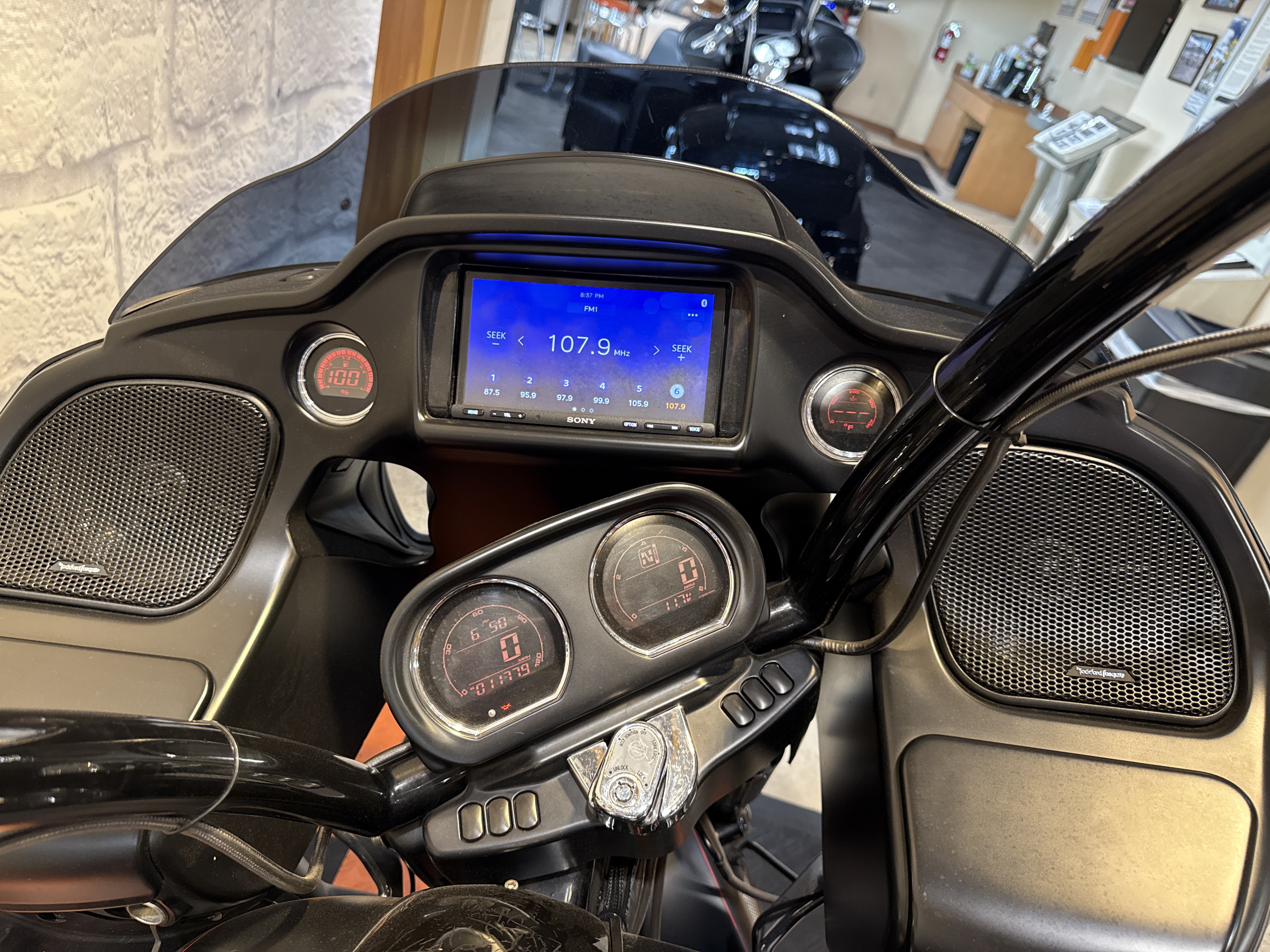 2015 Harley-Davidson Road Glide® Special in Houston, Texas - Photo 5