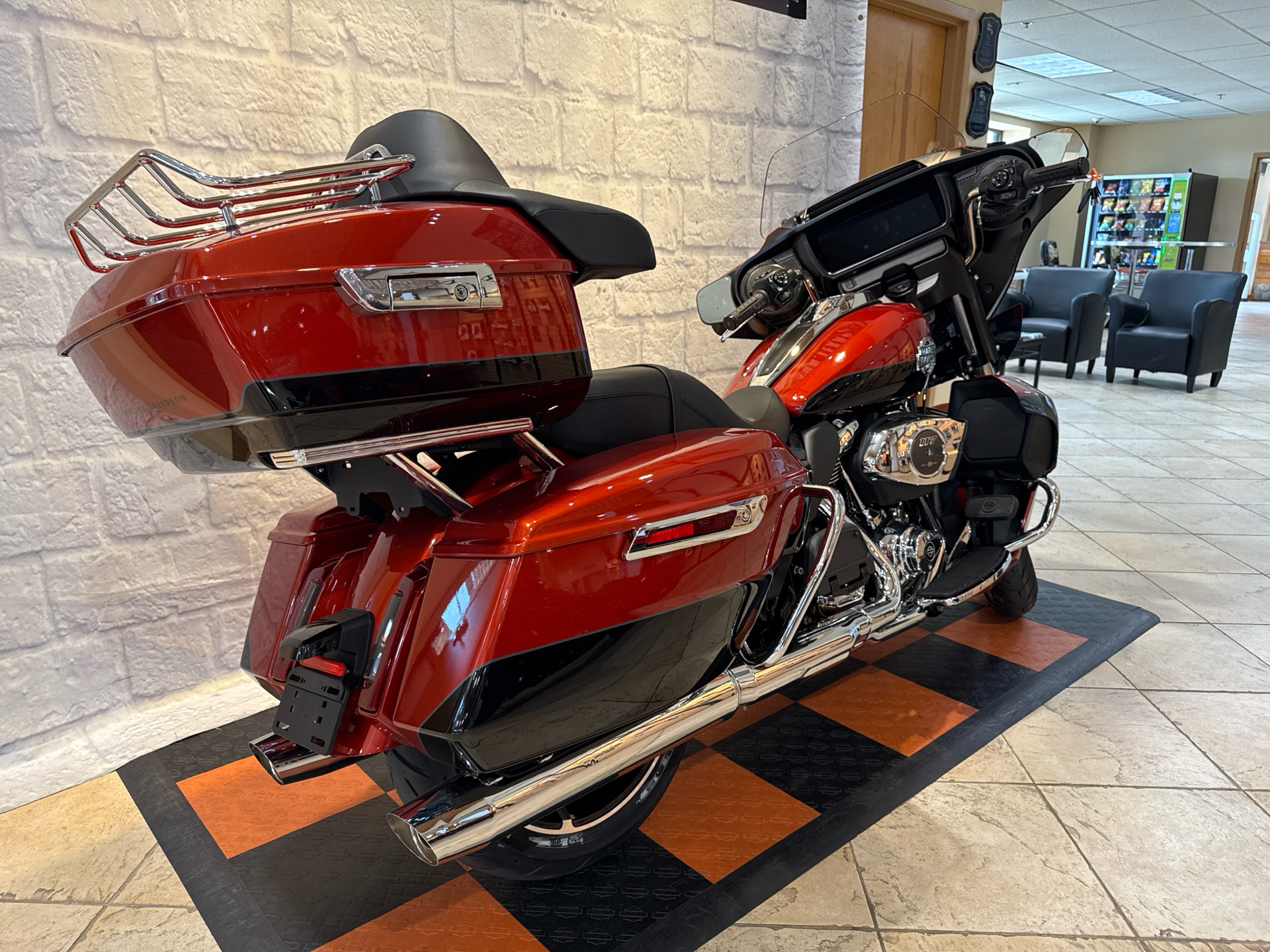 2025 Harley-Davidson Street Glide® Ultra in Houston, Texas - Photo 4