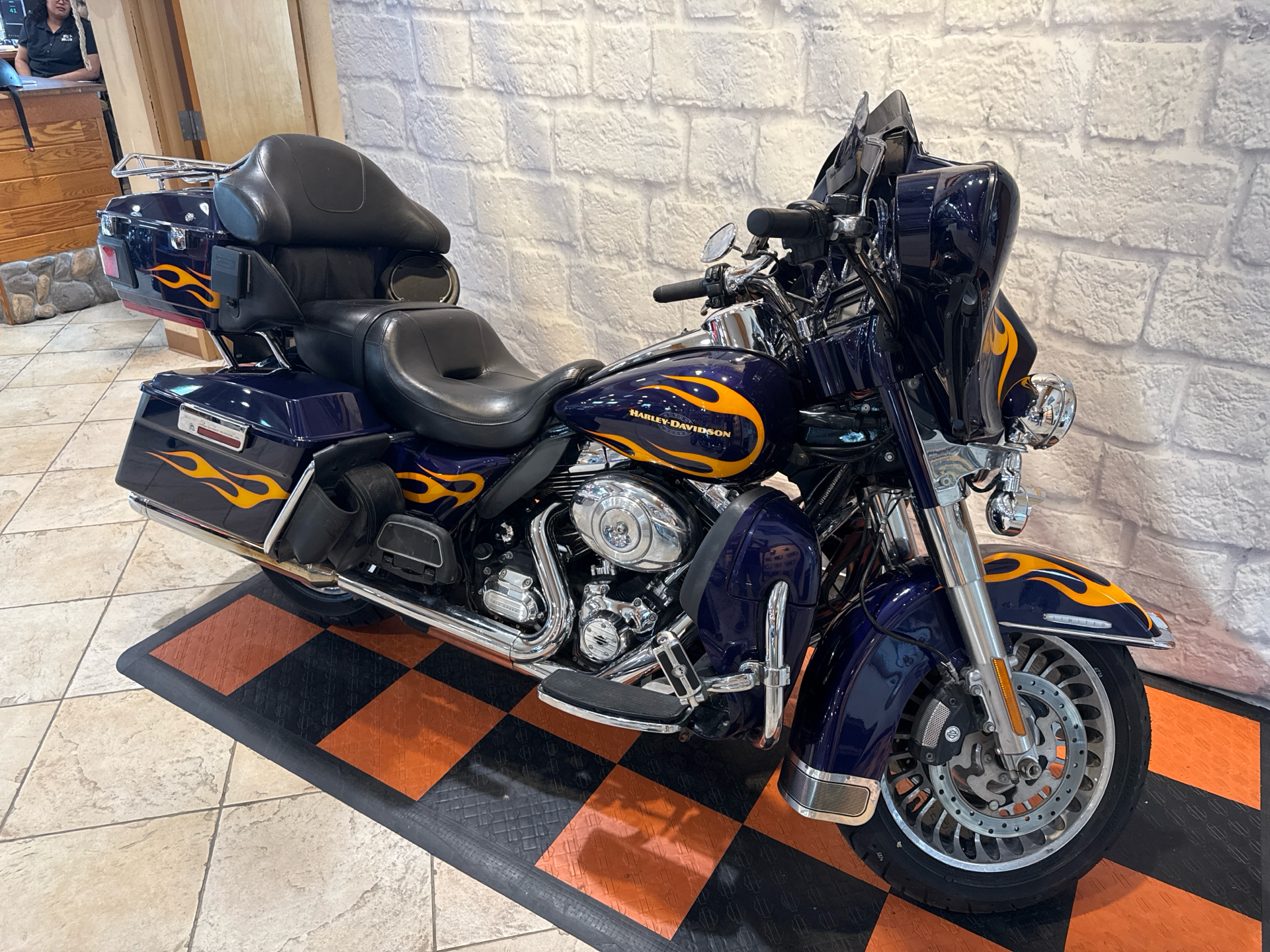 2012 Harley-Davidson Electra Glide® Ultra Limited in Houston, Texas - Photo 2