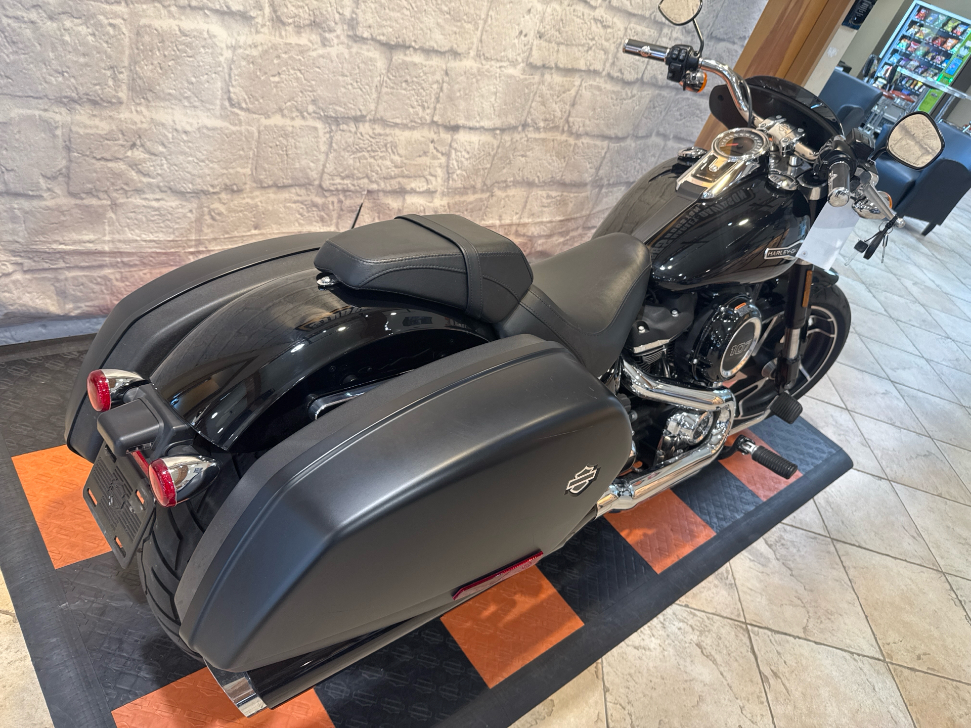 2021 Harley-Davidson Sport Glide® in Houston, Texas - Photo 3