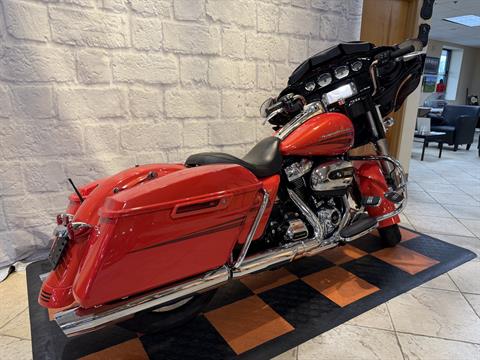 2017 Harley-Davidson Street Glide® Special in Houston, Texas - Photo 3