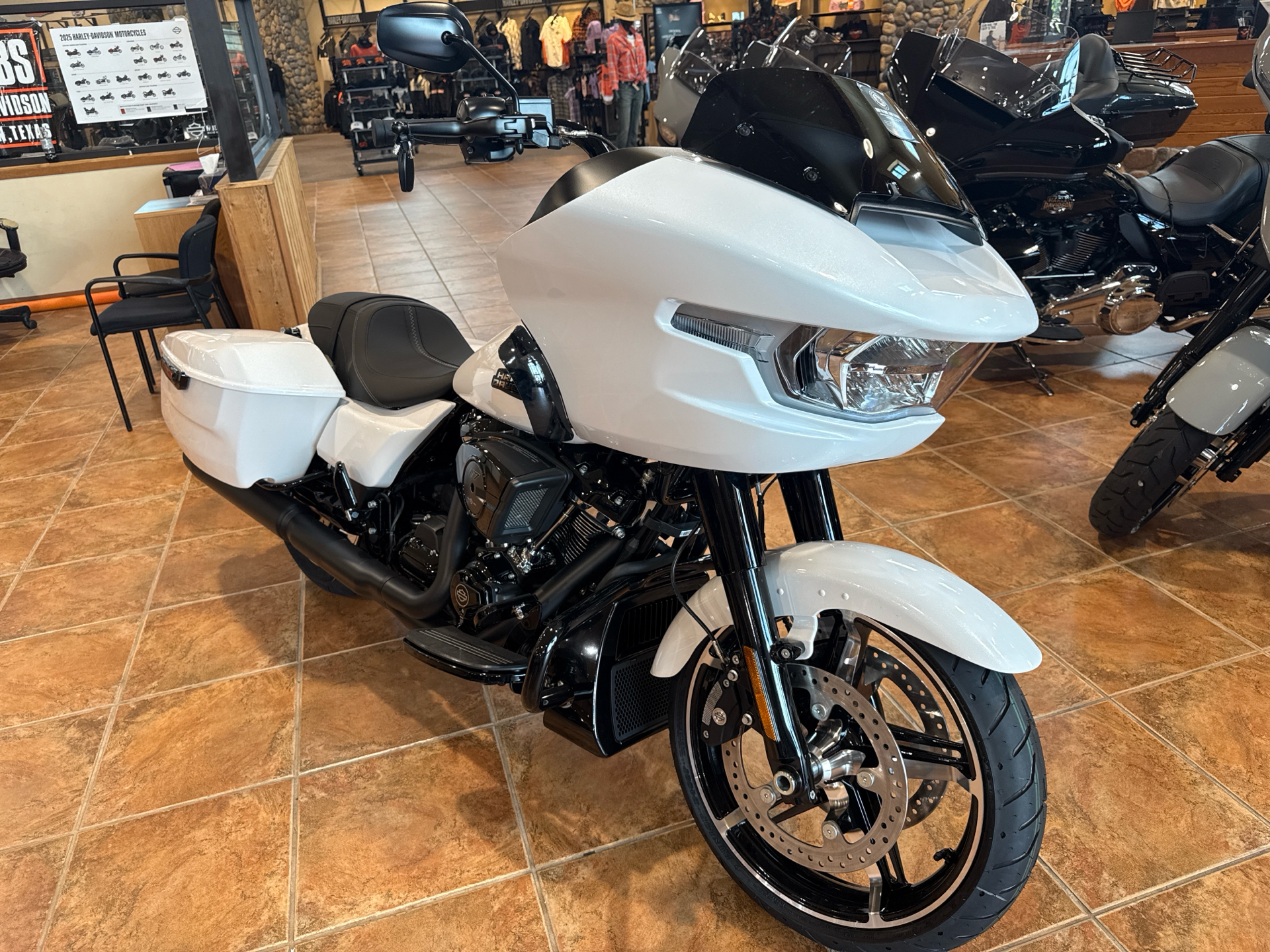 2025 Harley-Davidson Road Glide® in Houston, Texas - Photo 2