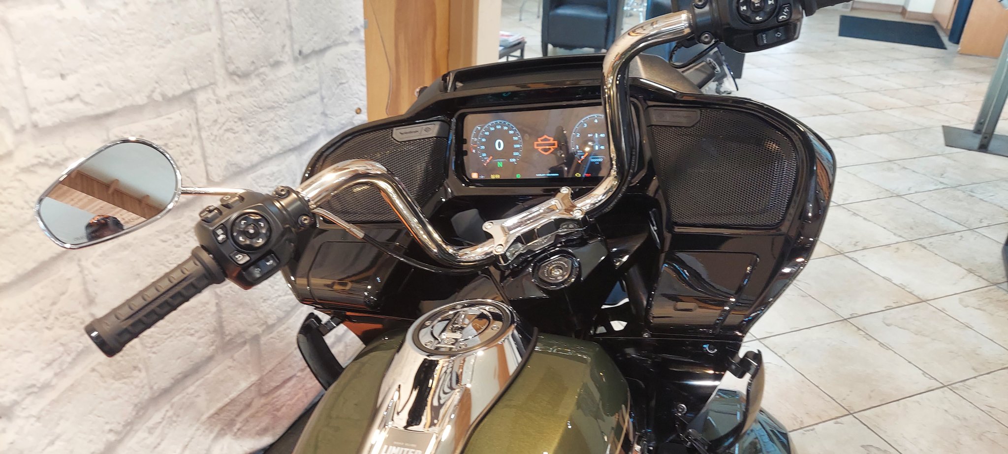 2026 Harley-Davidson Road Glide® Limited 4