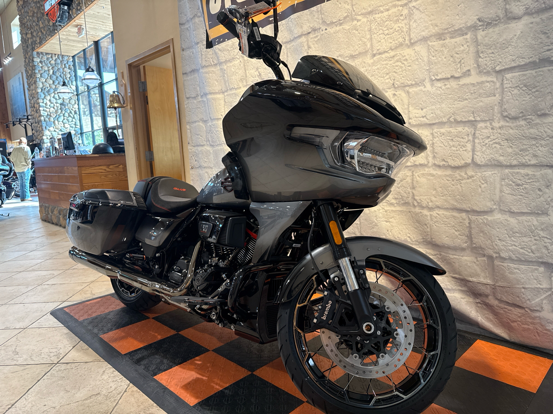 2025 Harley-Davidson CVO™ Road Glide® in Houston, Texas - Photo 2