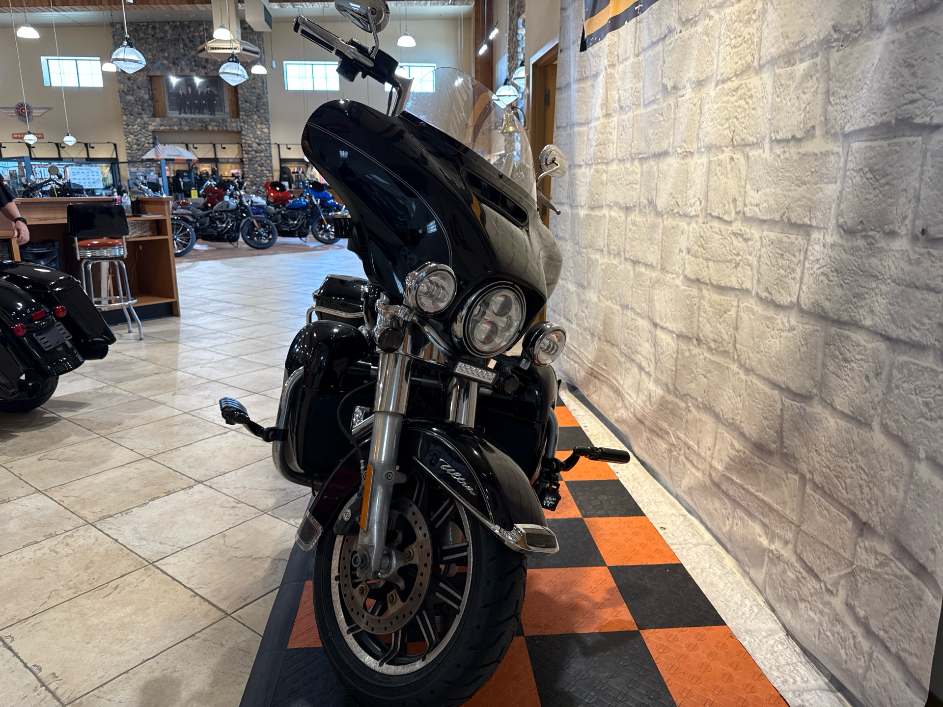 2014 Harley-Davidson Electra Glide® Ultra Classic® in Houston, Texas - Photo 3