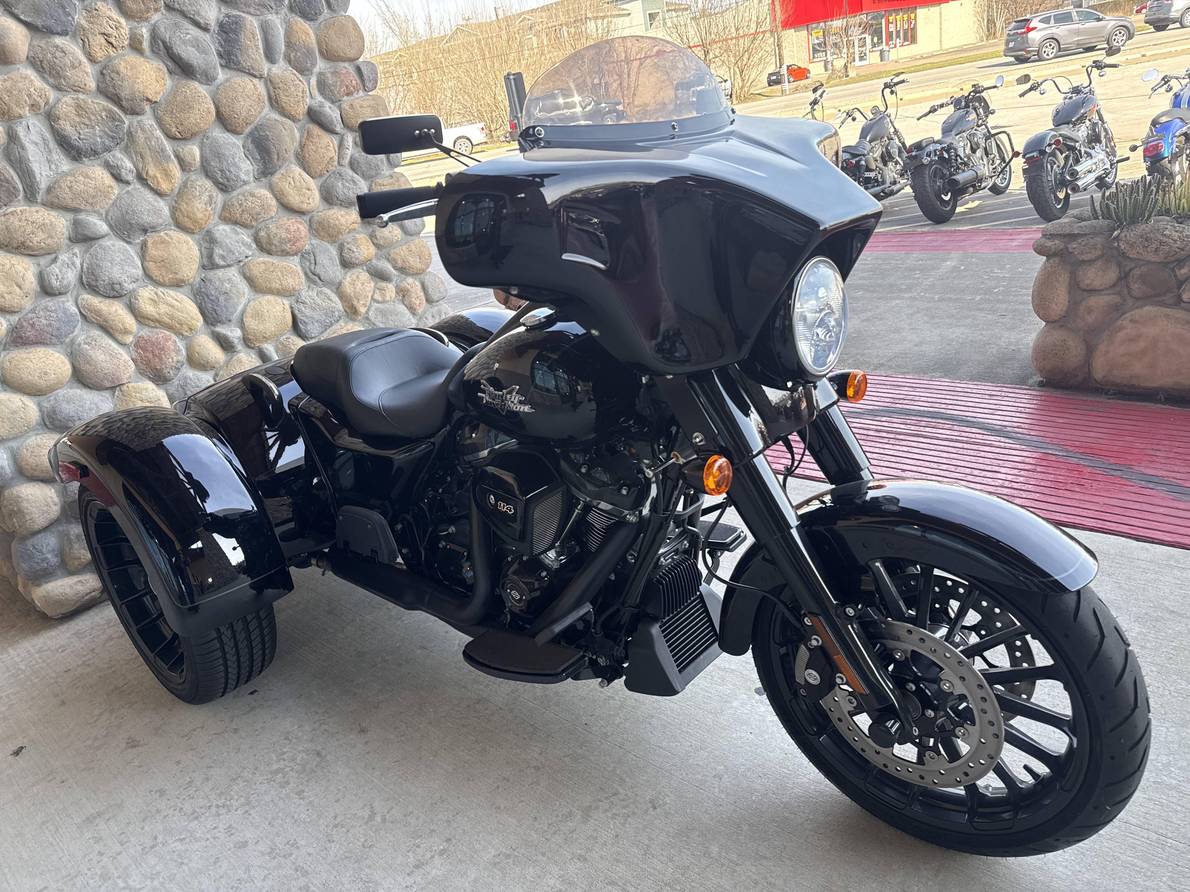 2023 Harley-Davidson Freewheeler® in Houston, Texas - Photo 2