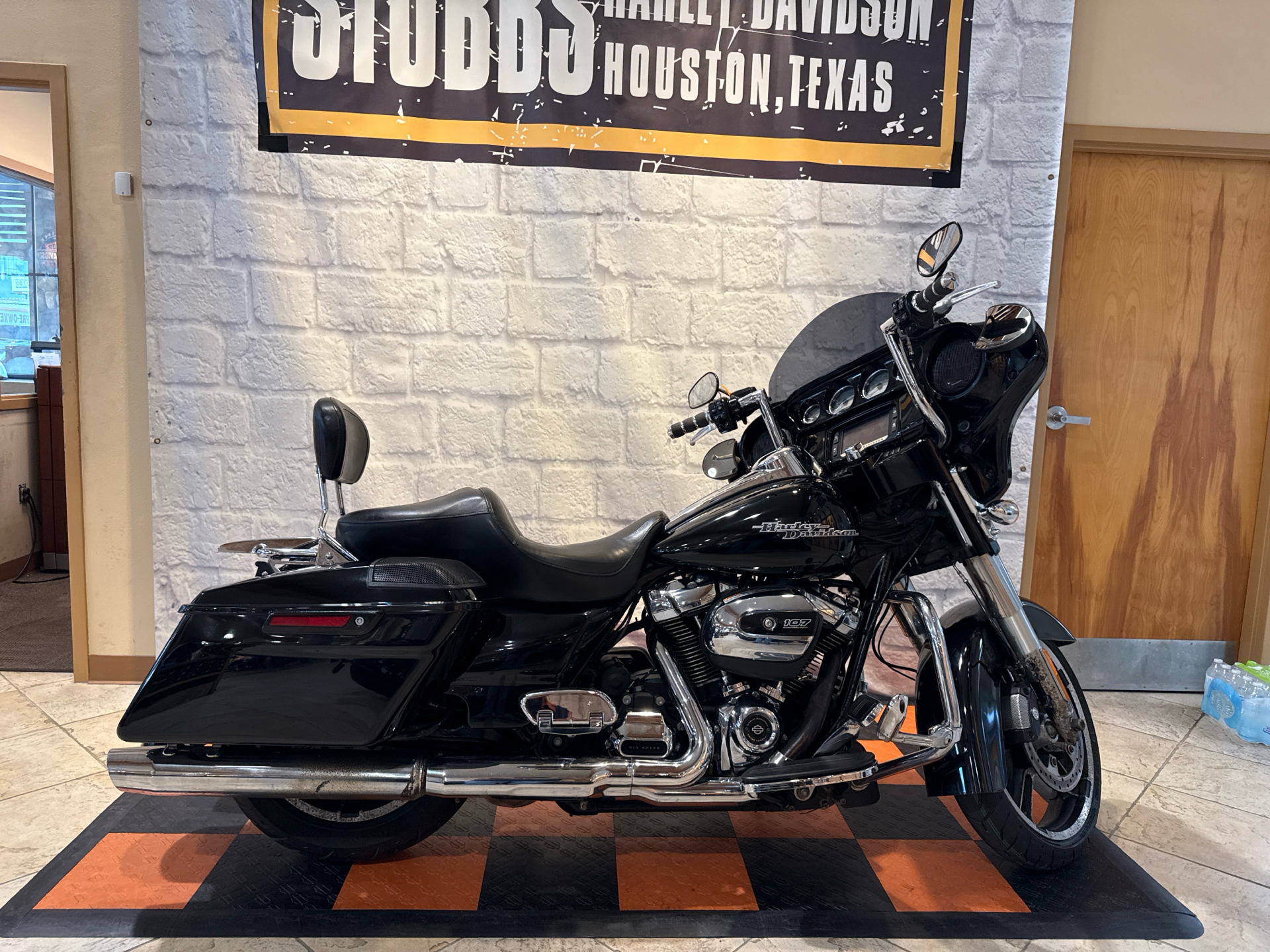 2017 Harley-Davidson Street Glide® Special in Houston, Texas - Photo 1