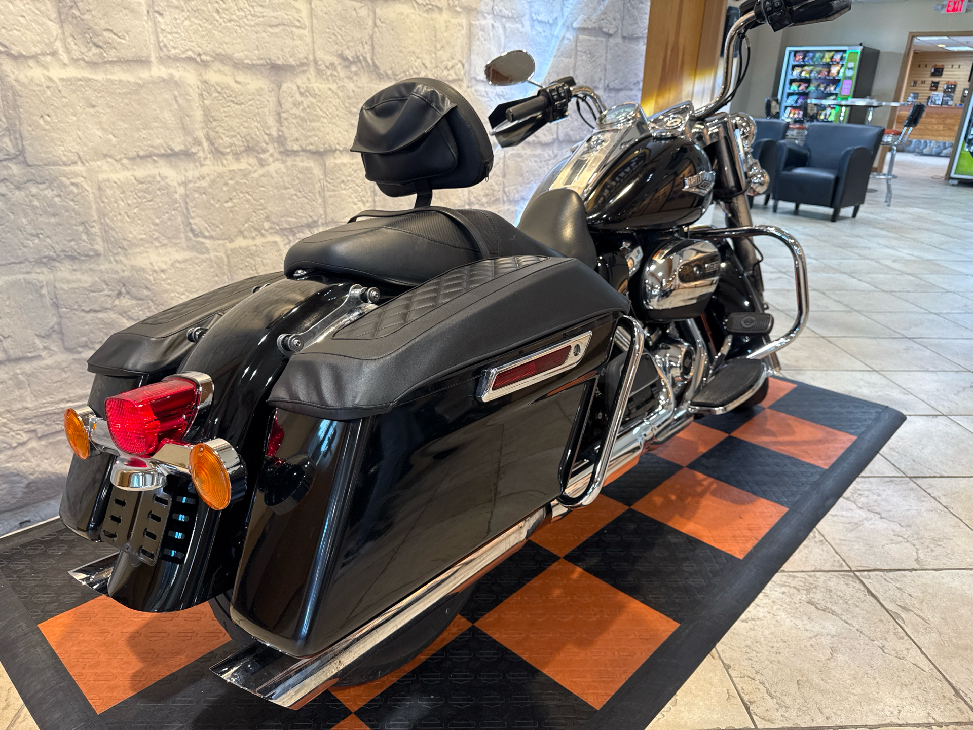 2018 Harley-Davidson Road King® in Houston, Texas - Photo 4