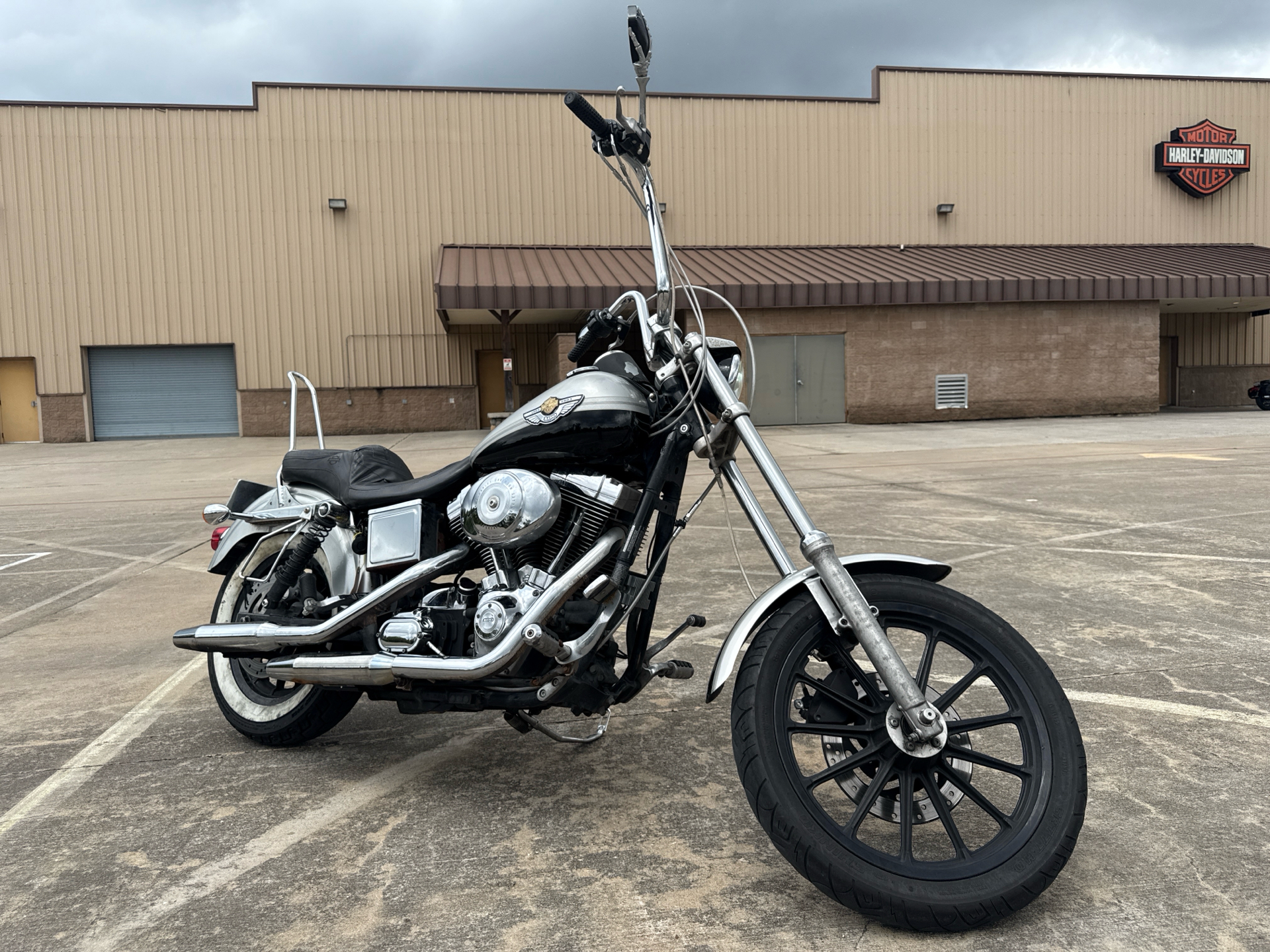 2003 Harley-Davidson DYNA LOWRIDER in Houston, Texas - Photo 2