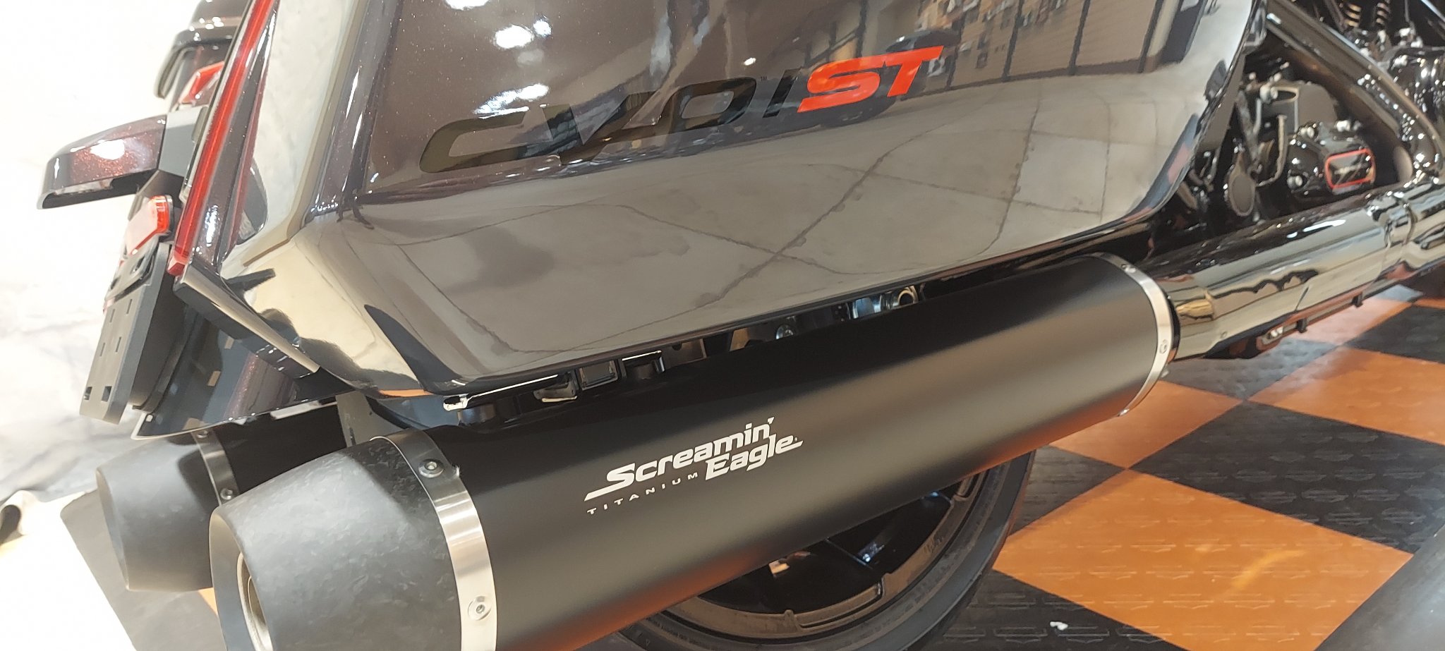 2026 Harley-Davidson CVO Road Glide® ST 4