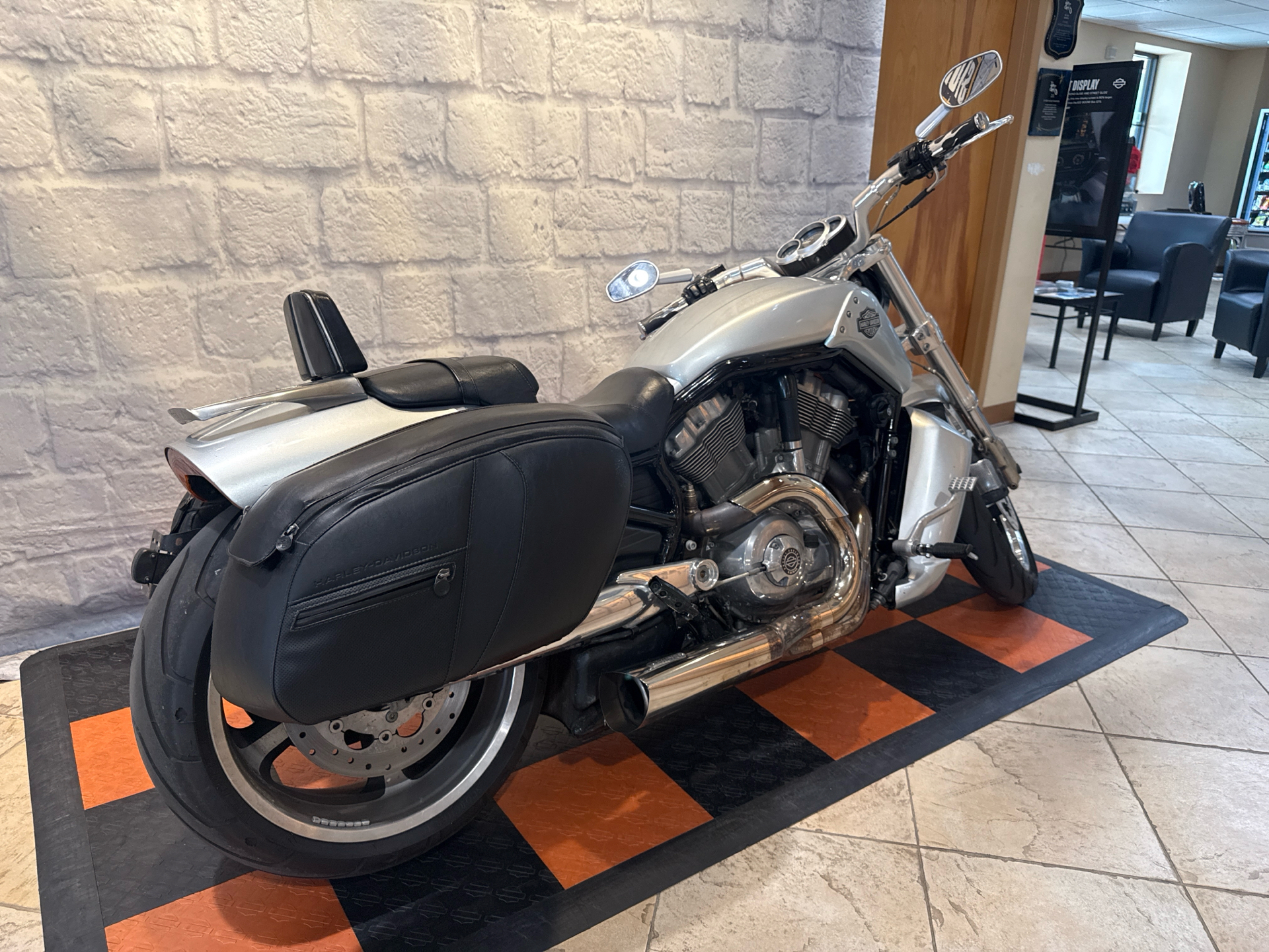 2009 Harley-Davidson V-Rod® Muscle™ in Houston, Texas - Photo 3