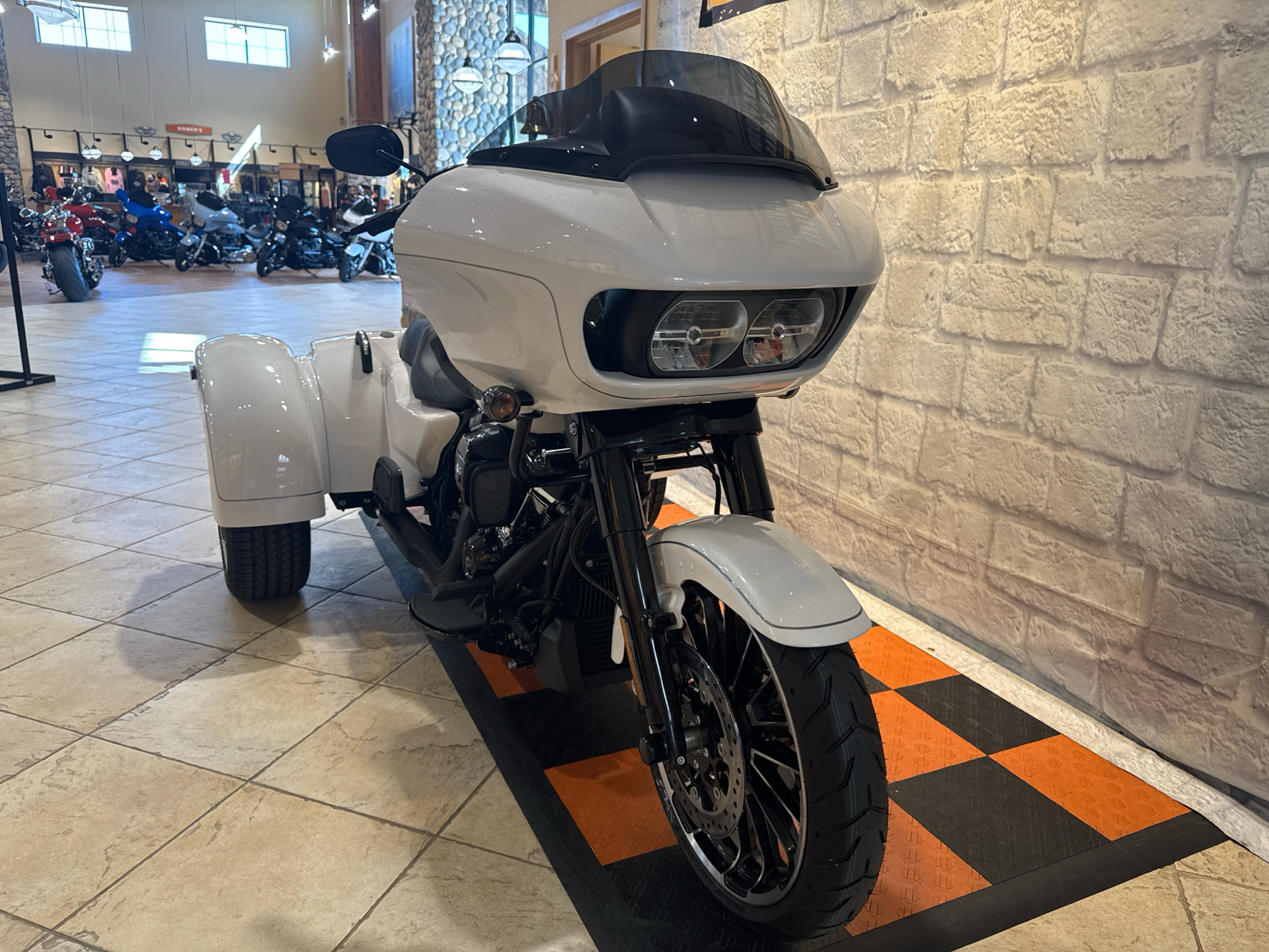 2025 Harley-Davidson Road Glide® 3 in Houston, Texas - Photo 3