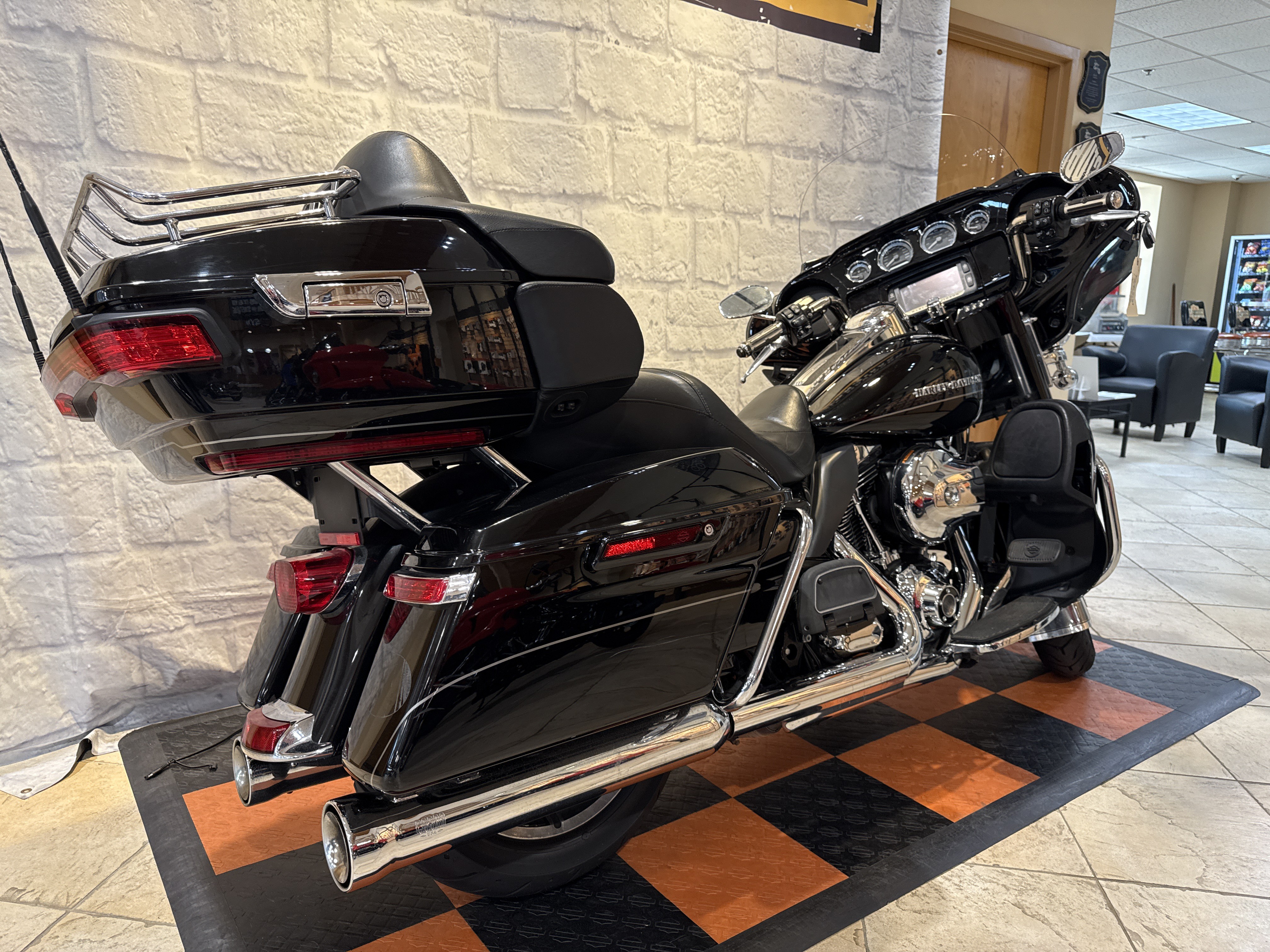 2016 Harley-Davidson Ultra Limited in Houston, Texas - Photo 3