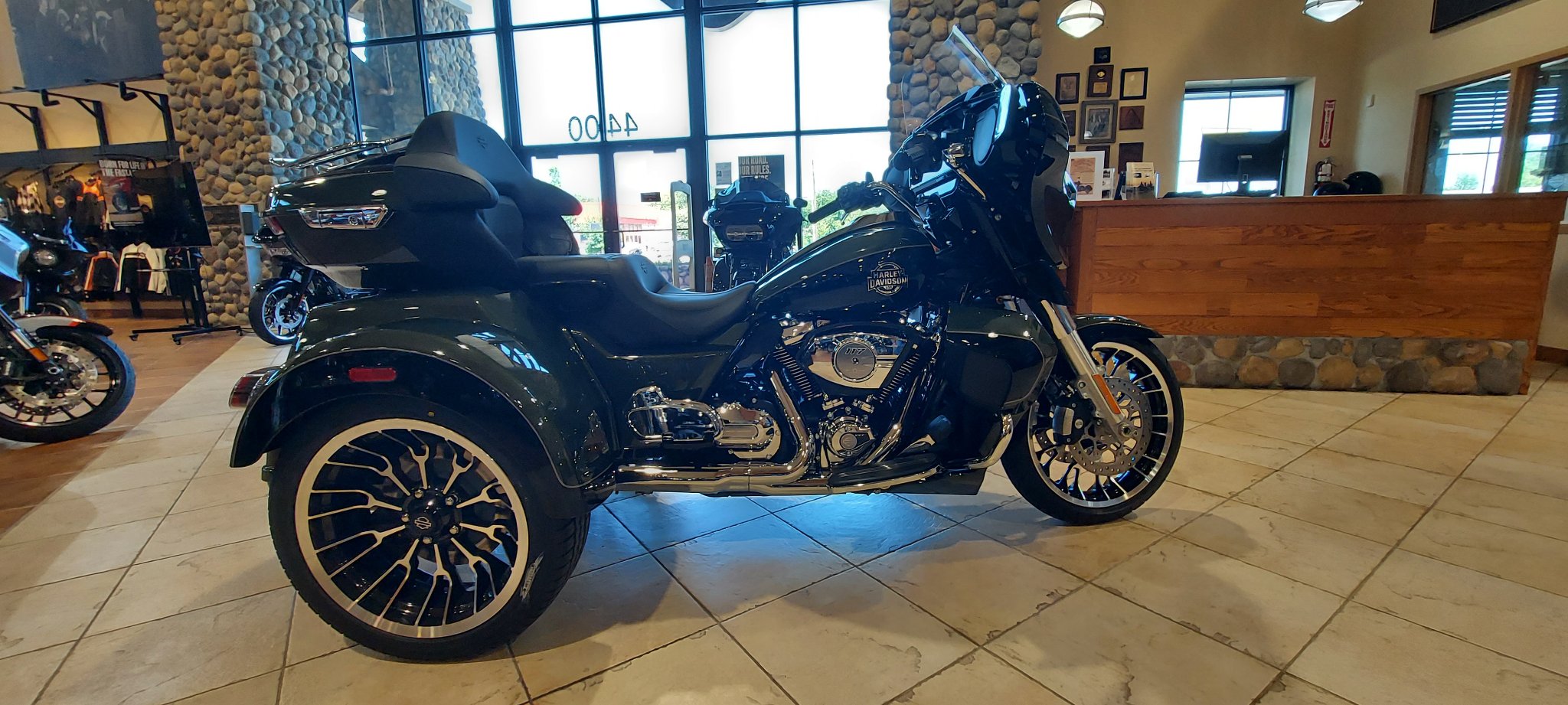 2026 Harley-Davidson Street Glide® 3 Limited 1